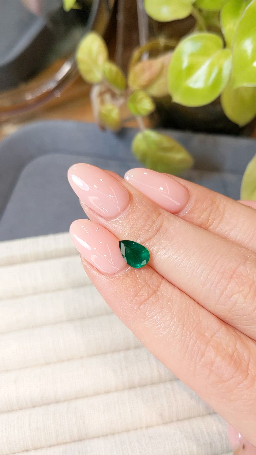 0.99 Ct. Emerald from Zambia Size Video