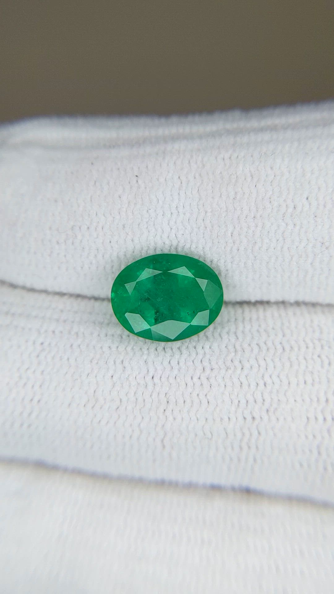 2.66 Ct. Emerald from Zambia Size Video