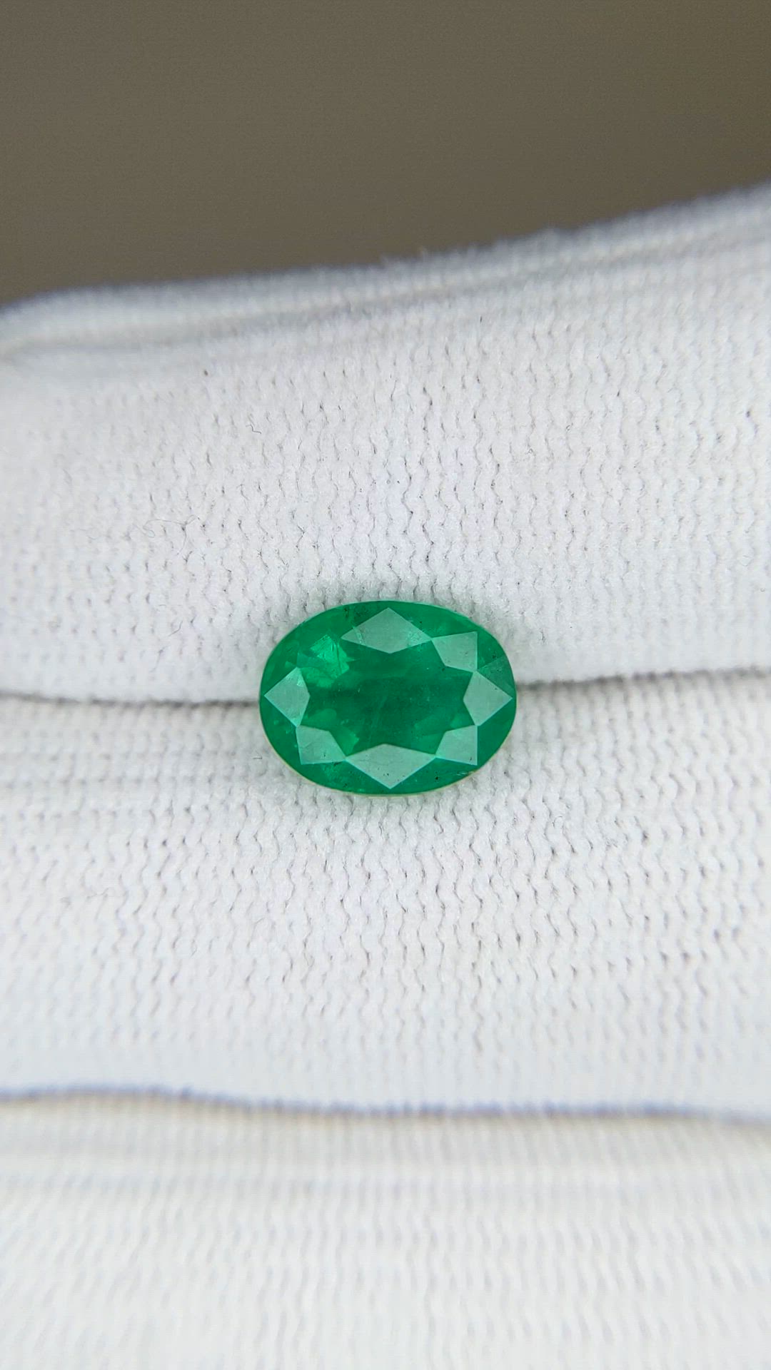 2.30 Ct. Emerald from Zambia Size Video