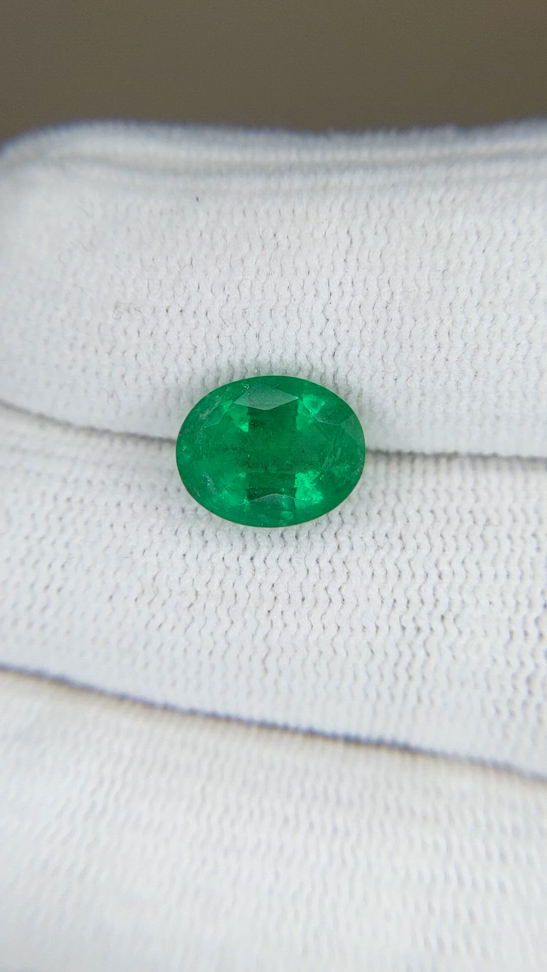 2.63 Ct. Emerald from Zambia Size Video
