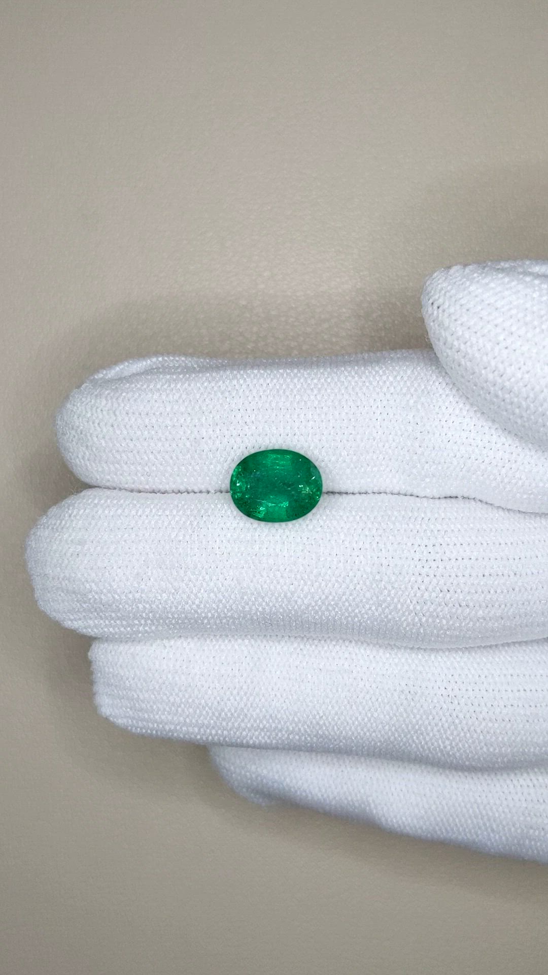 2.86 Ct. Emerald from Zambia Size Video