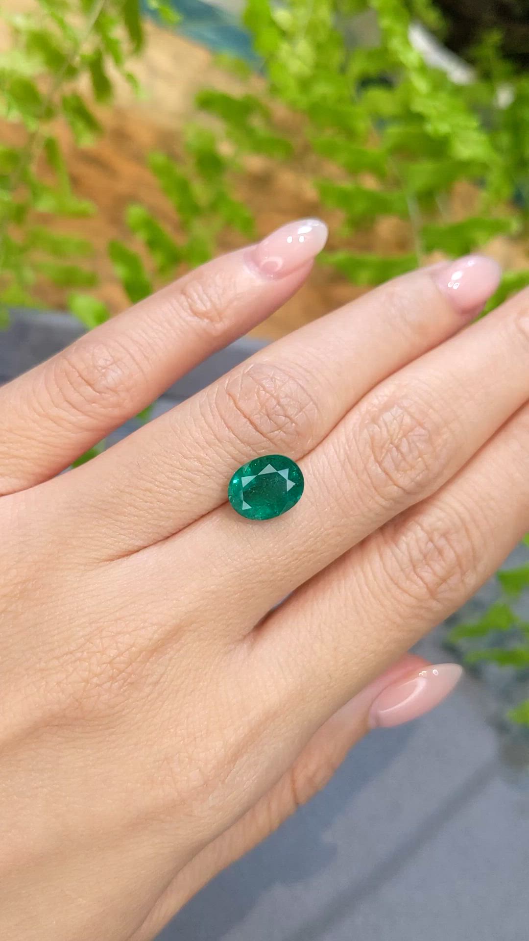 2.86 Ct. Emerald from Zambia Size Video