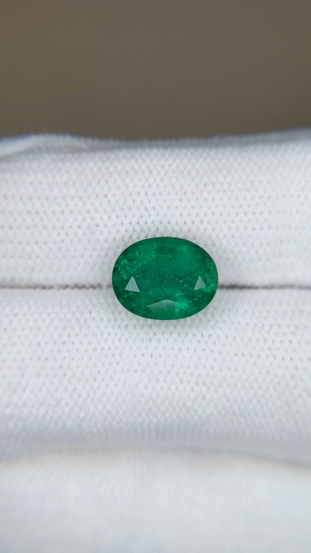 2.86 Ct. Emerald from Zambia Size Video