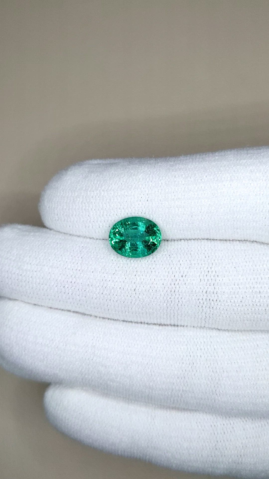 2.77 Ct. Emerald from Zambia Size Video