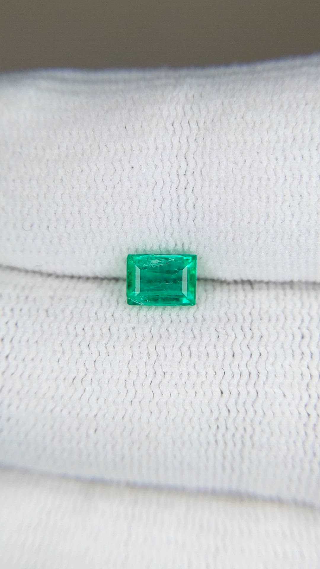 0.59 Ct. Emerald from Colombia Size Video
