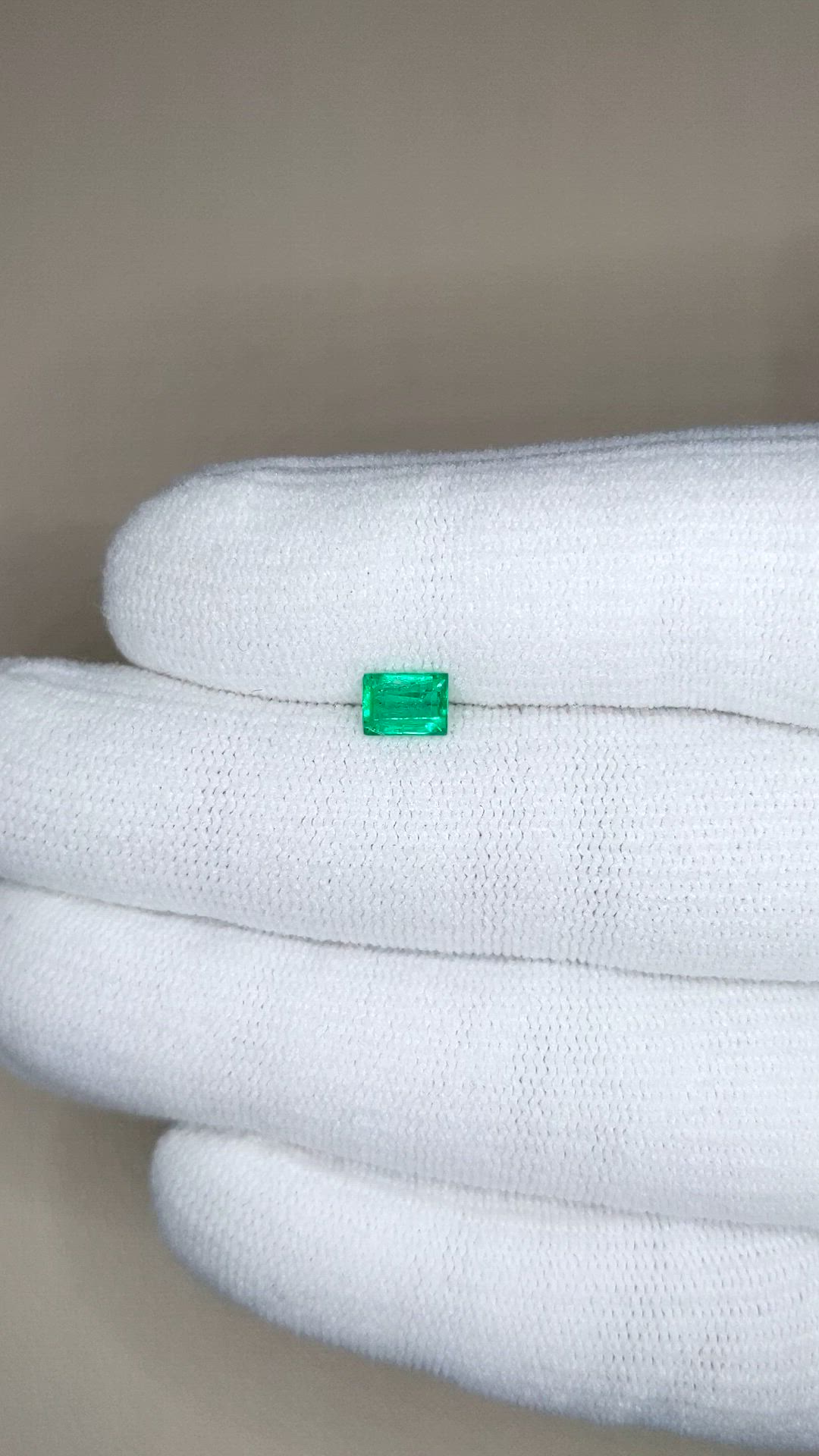 0.59 Ct. Emerald from Colombia Size Video