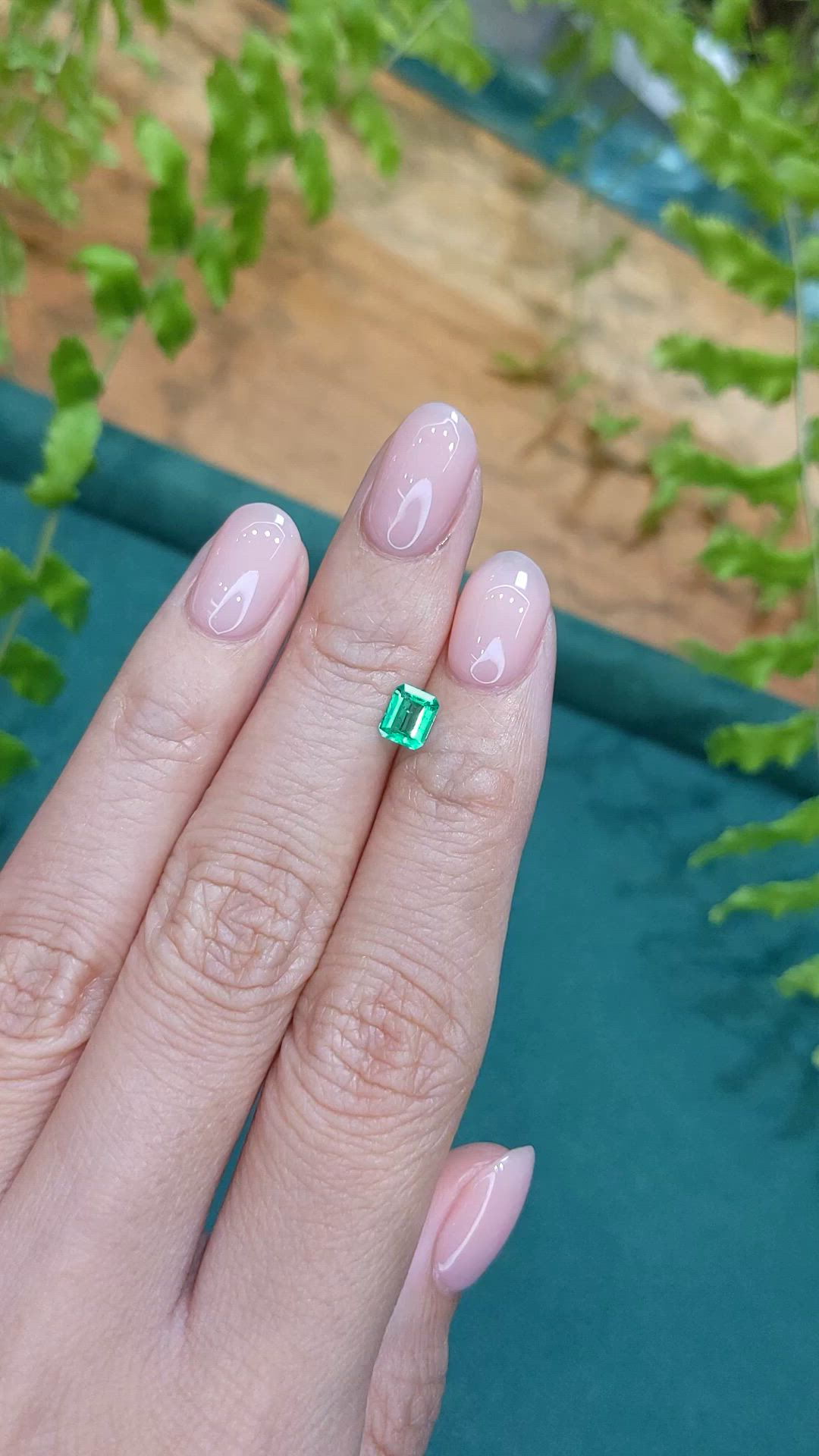 0.42 Ct. Emerald from Colombia Size Video