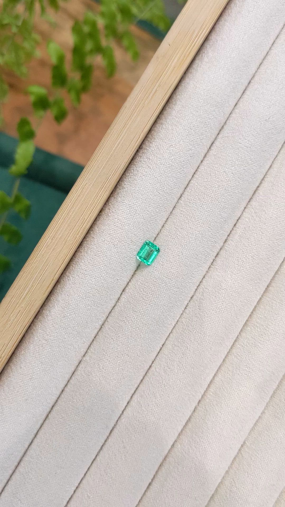 0.42 Ct. Emerald from Colombia Size Video