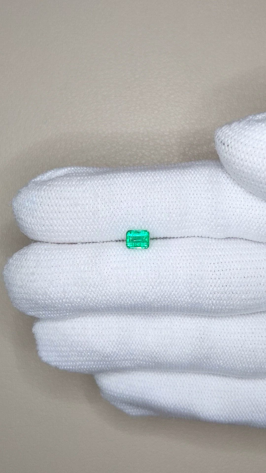 0.43 Ct. Emerald from Colombia Size Video