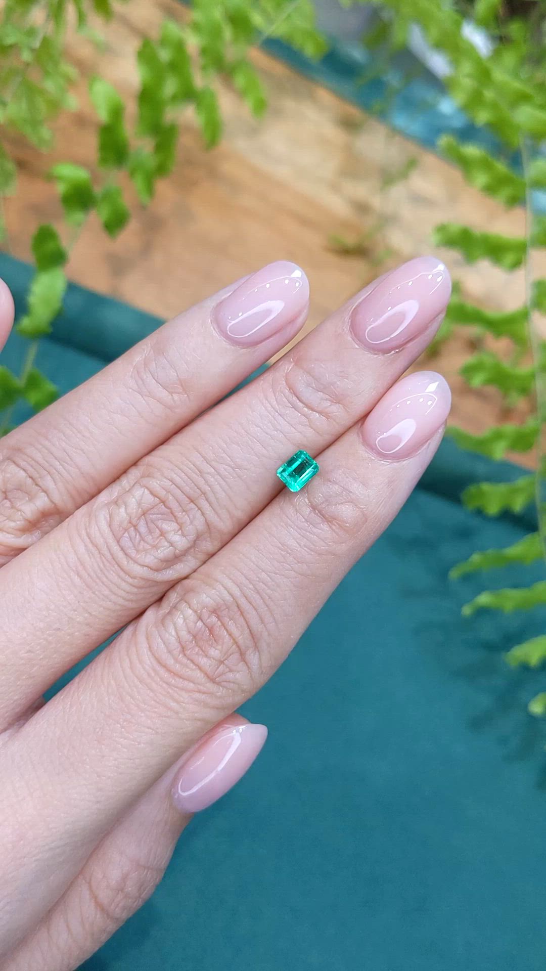 0.43 Ct. Emerald from Colombia Size Video