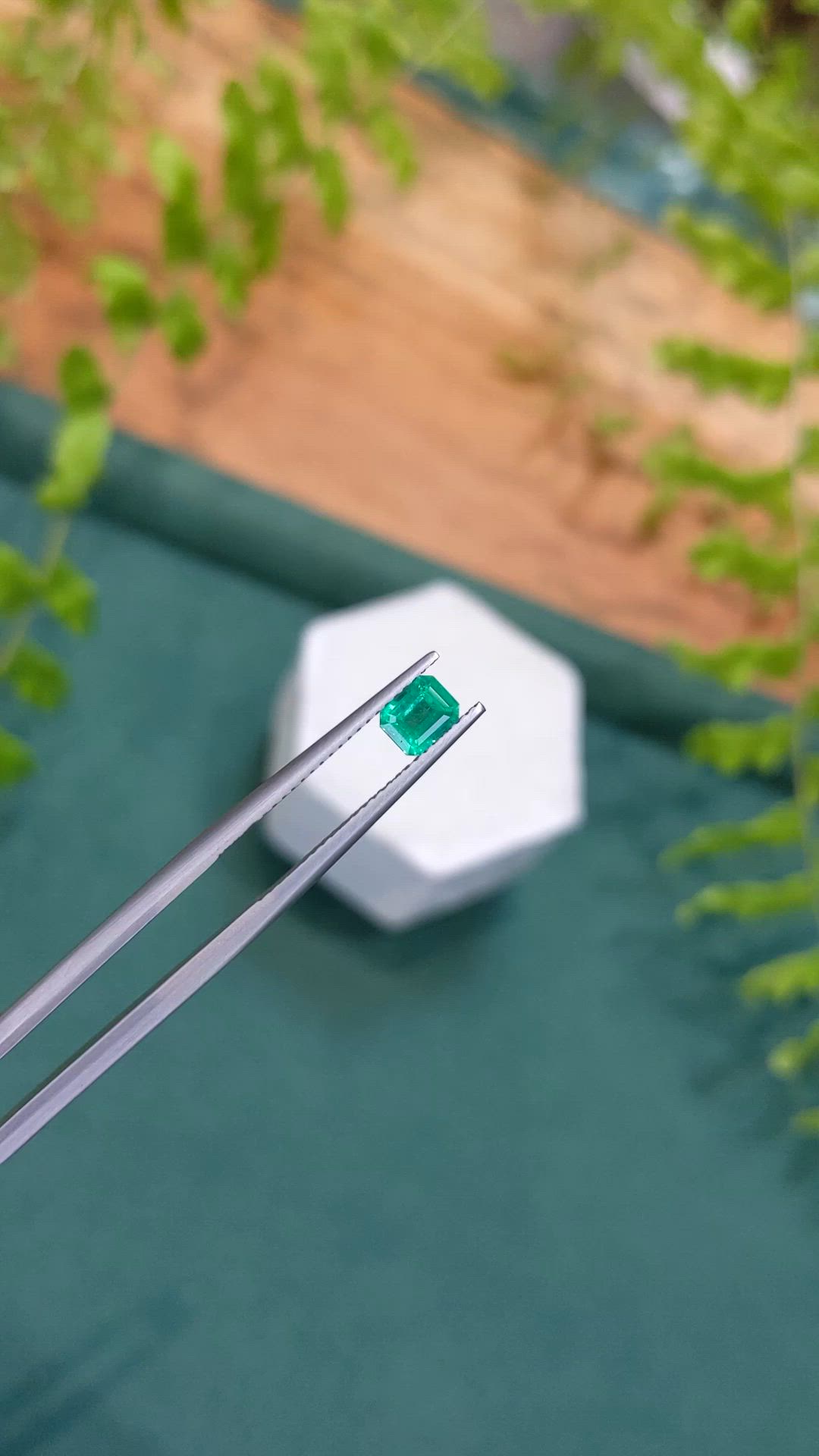 0.60 Ct. Emerald from Colombia Size Video