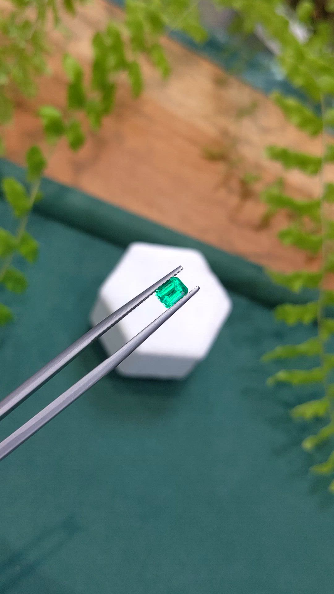0.44 Ct. Emerald from Colombia Size Video