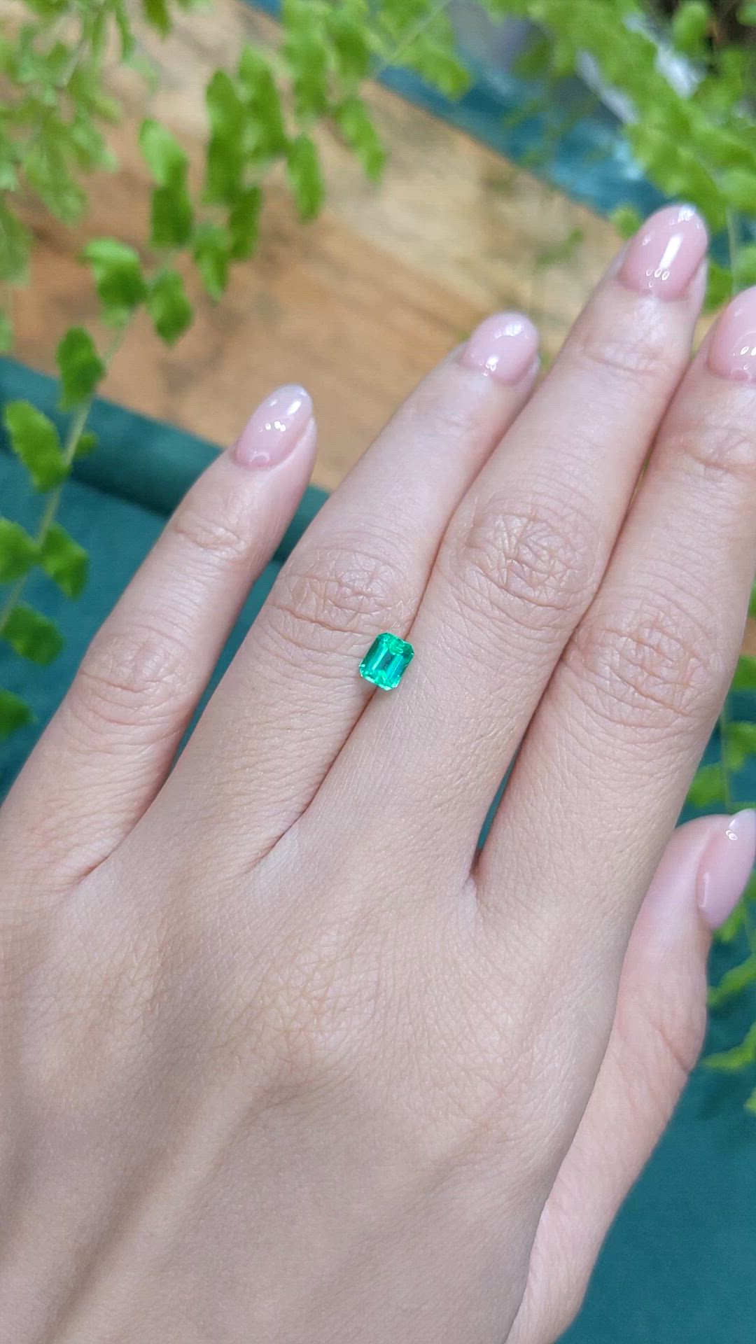 0.44 Ct. Emerald from Colombia Size Video