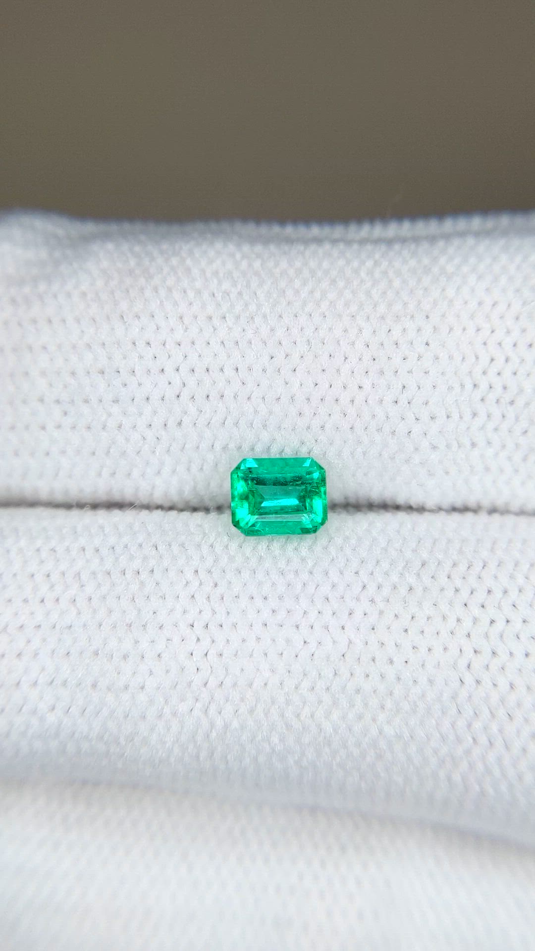 0.44 Ct. Emerald from Colombia Size Video