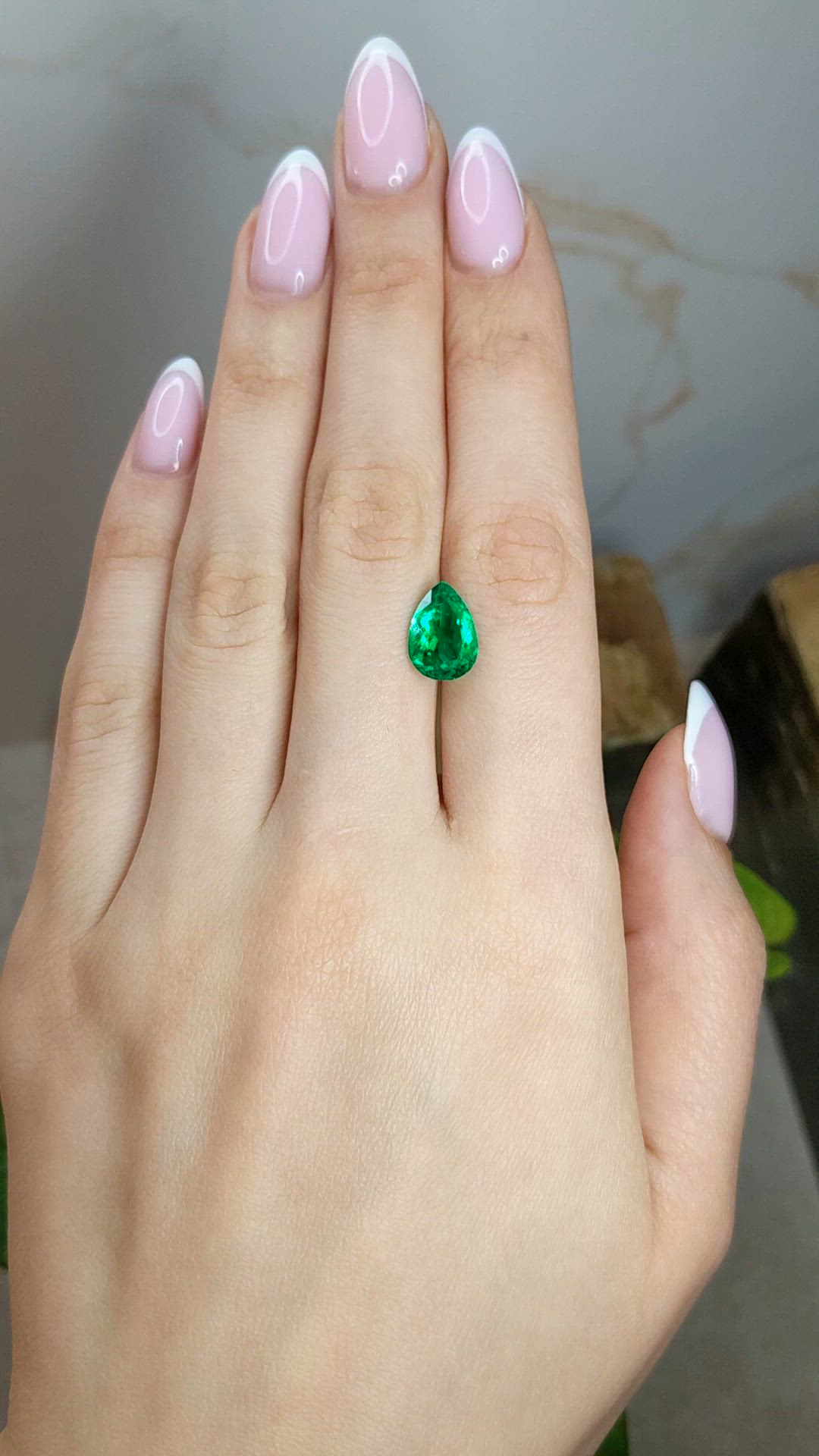 2.69 Ct. Emerald from Colombia - Muzo Size Video
