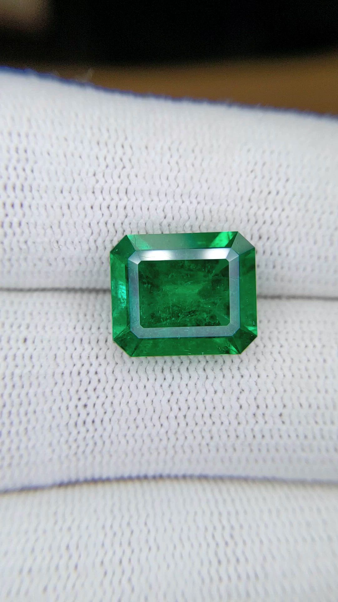 5.78 Ct. Emerald from Colombia Size Video
