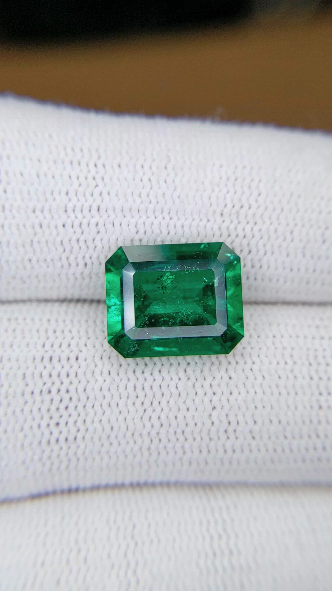 4.46 Ct. Emerald from Colombia Size Video