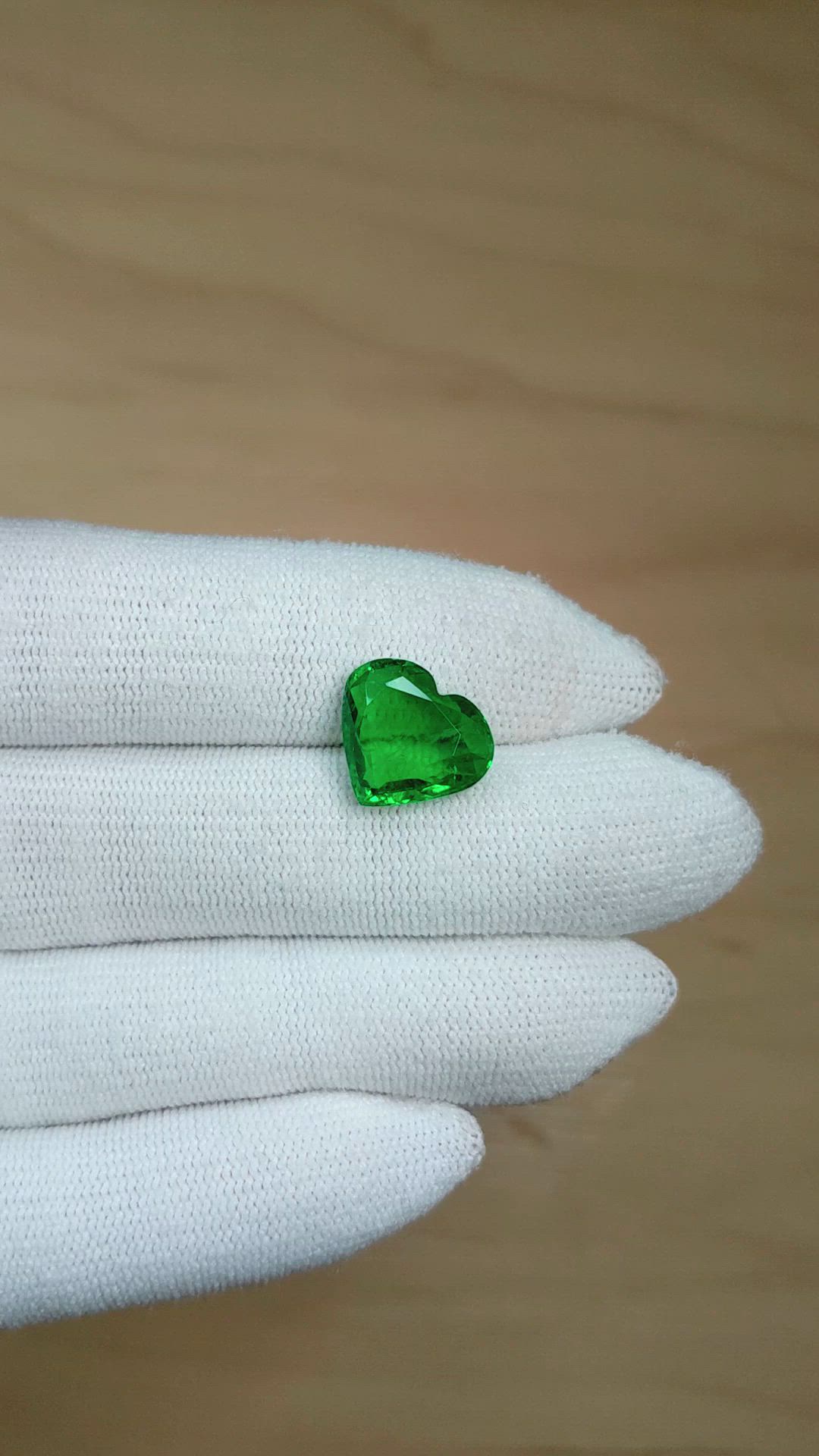 5.26 Ct. Emerald from Zambia Size Video