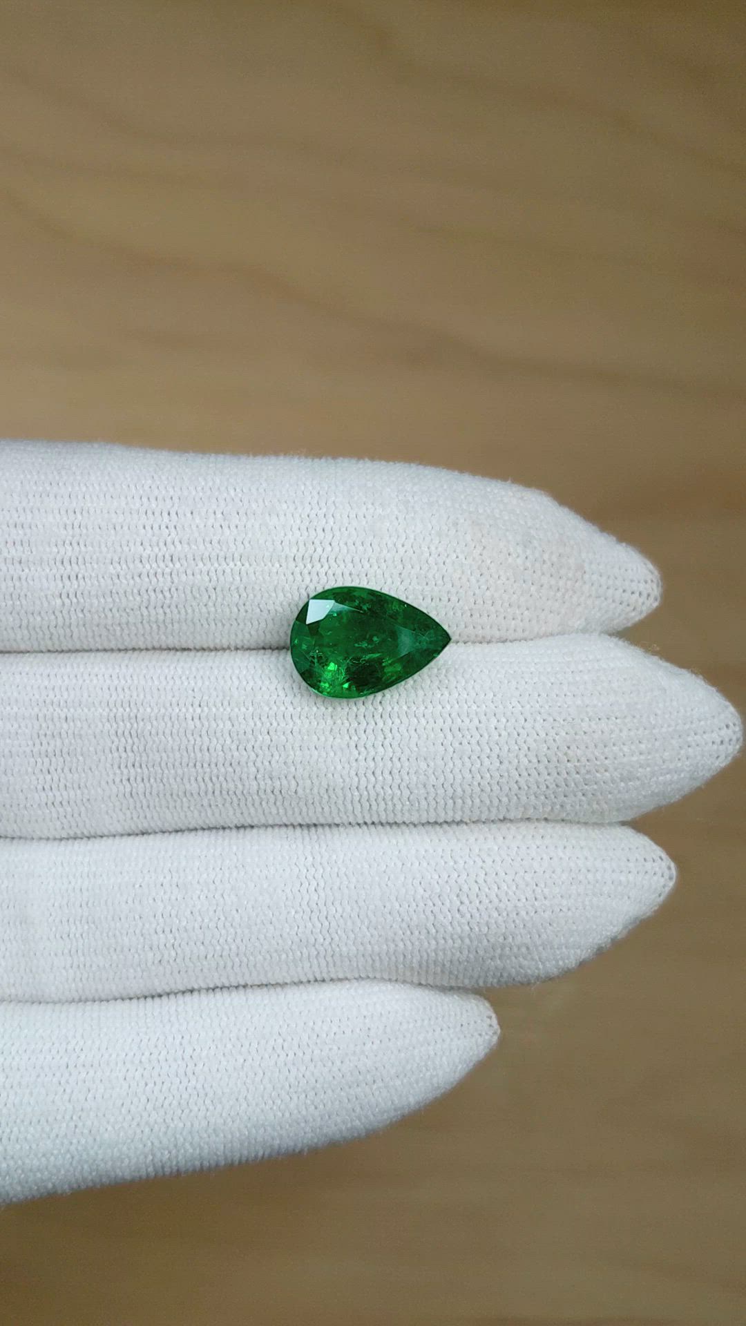 4.66 Ct. Emerald from Zambia Size Video