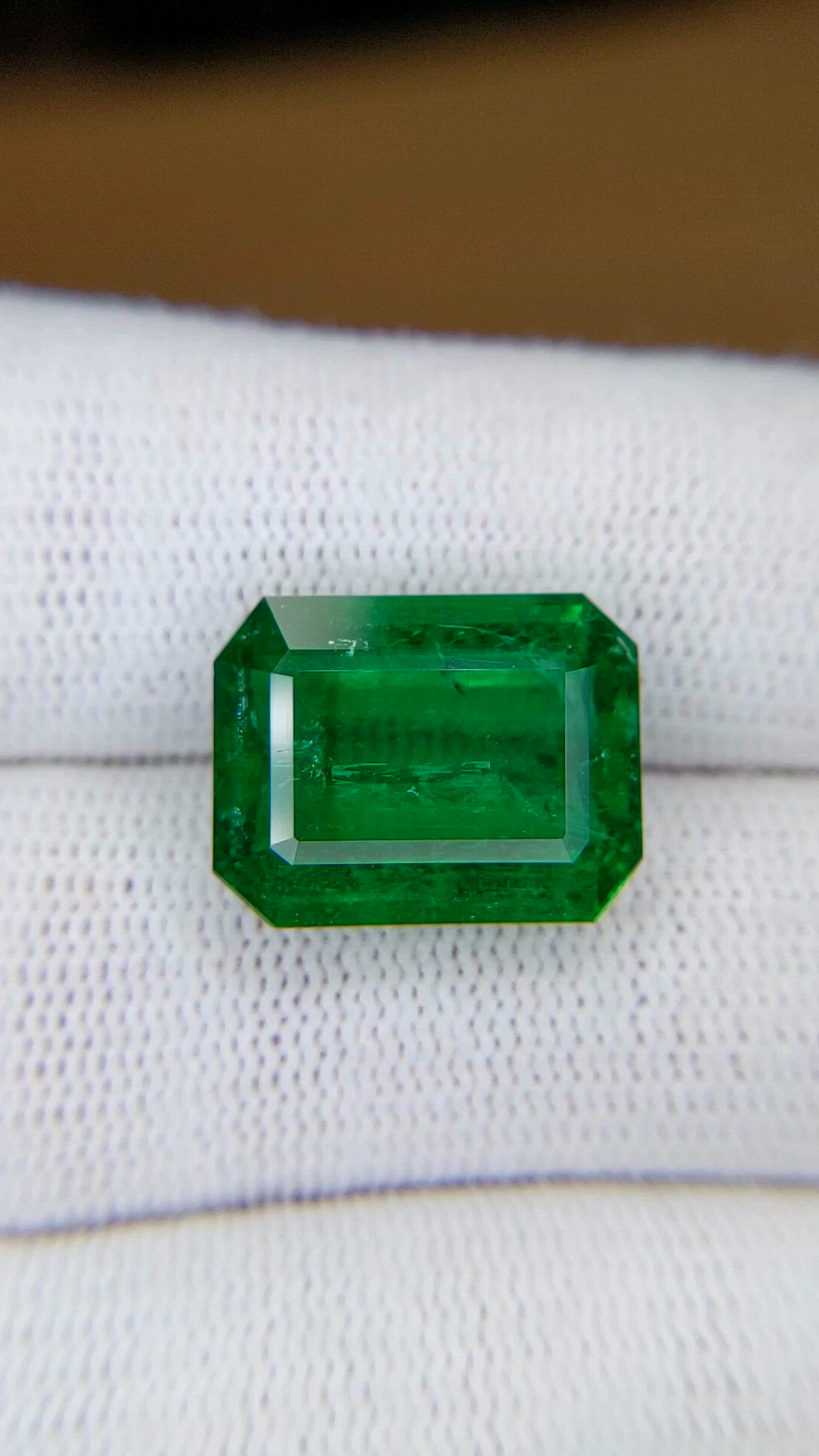 11.16 Ct. Emerald from Zambia Size Video
