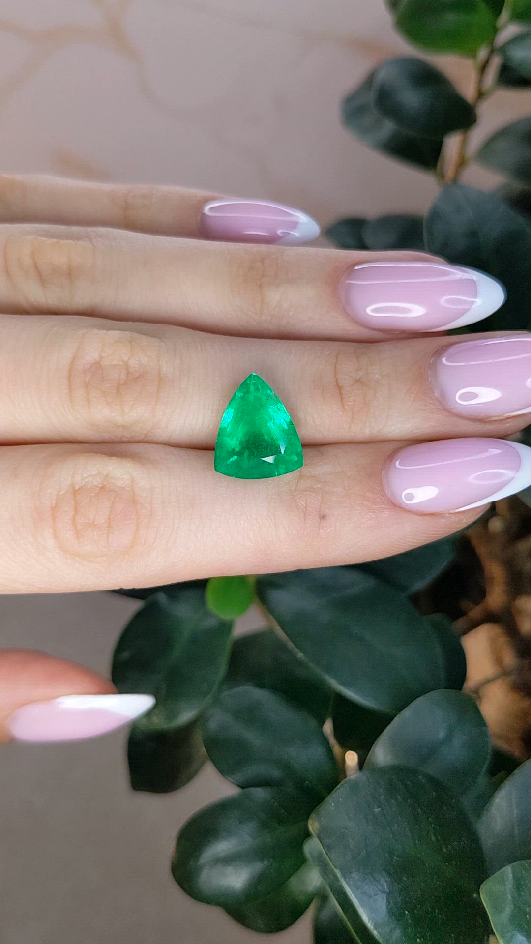 5.12 Ct. Emerald from Ethiopia Size Video