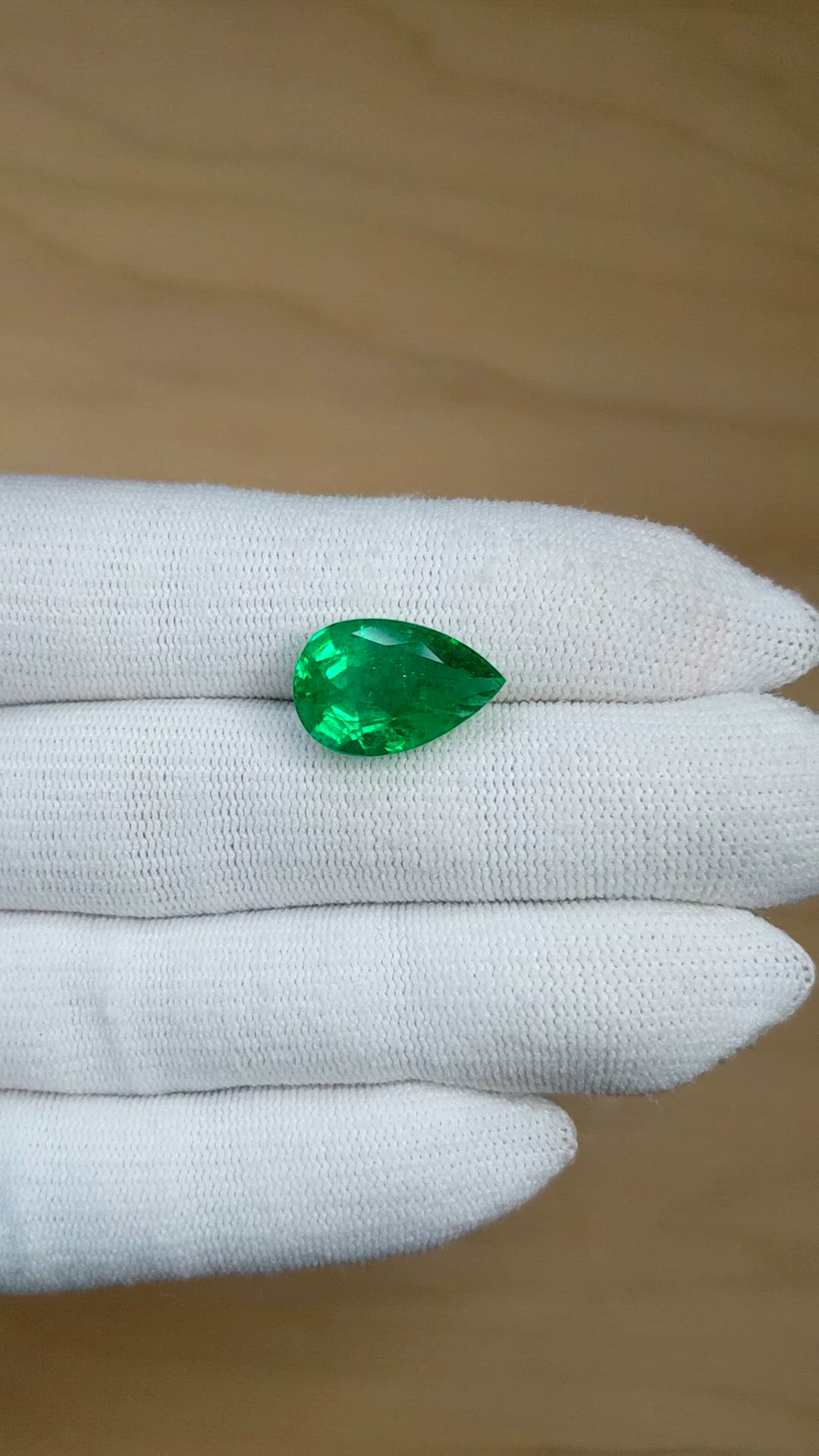 7.19 Ct. Emerald from Zambia Size Video
