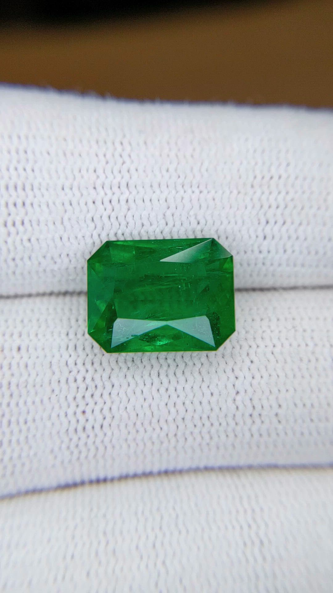 5.43 Ct. Emerald from Zambia Size Video