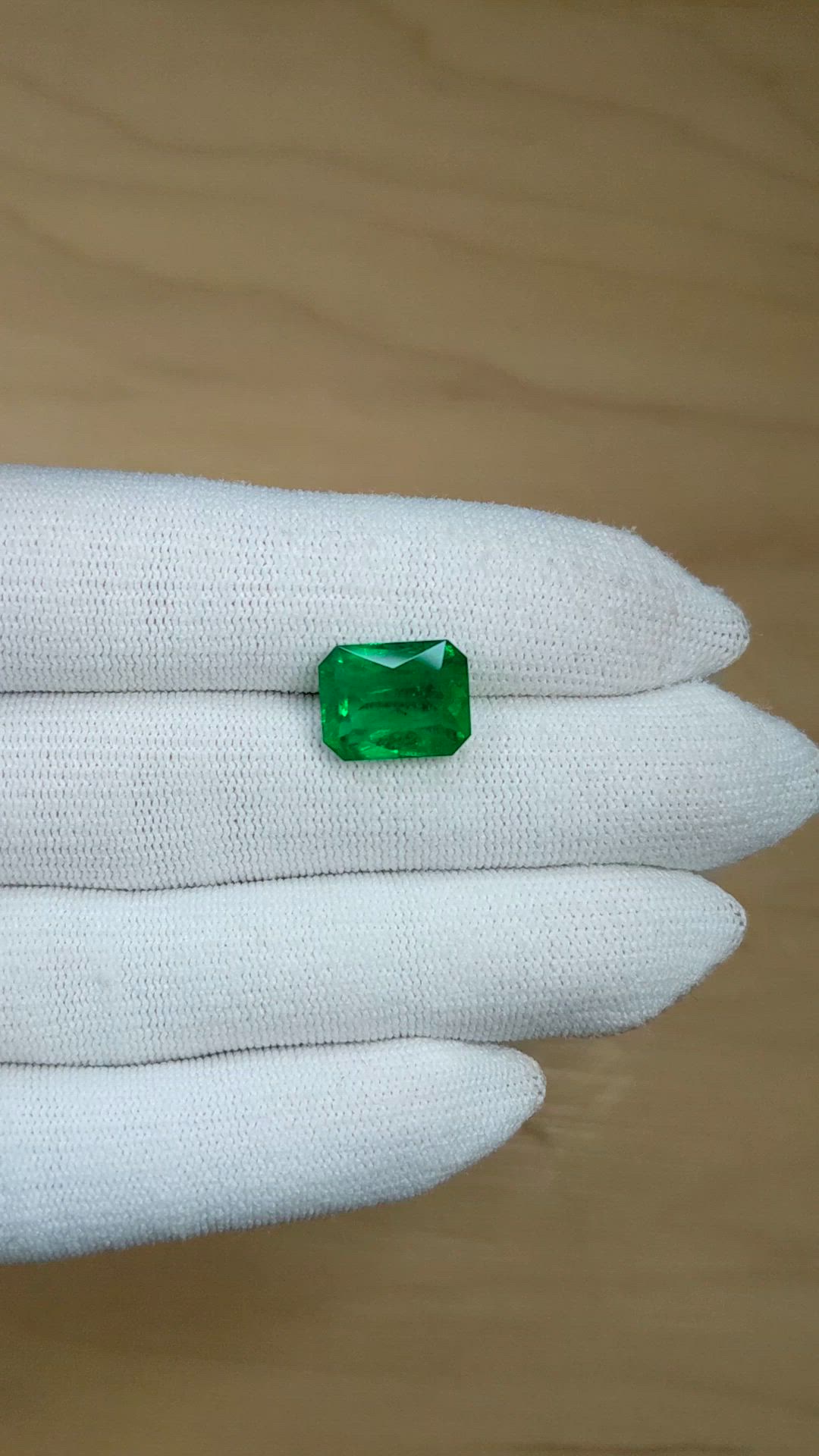 5.43 Ct. Emerald from Zambia Size Video