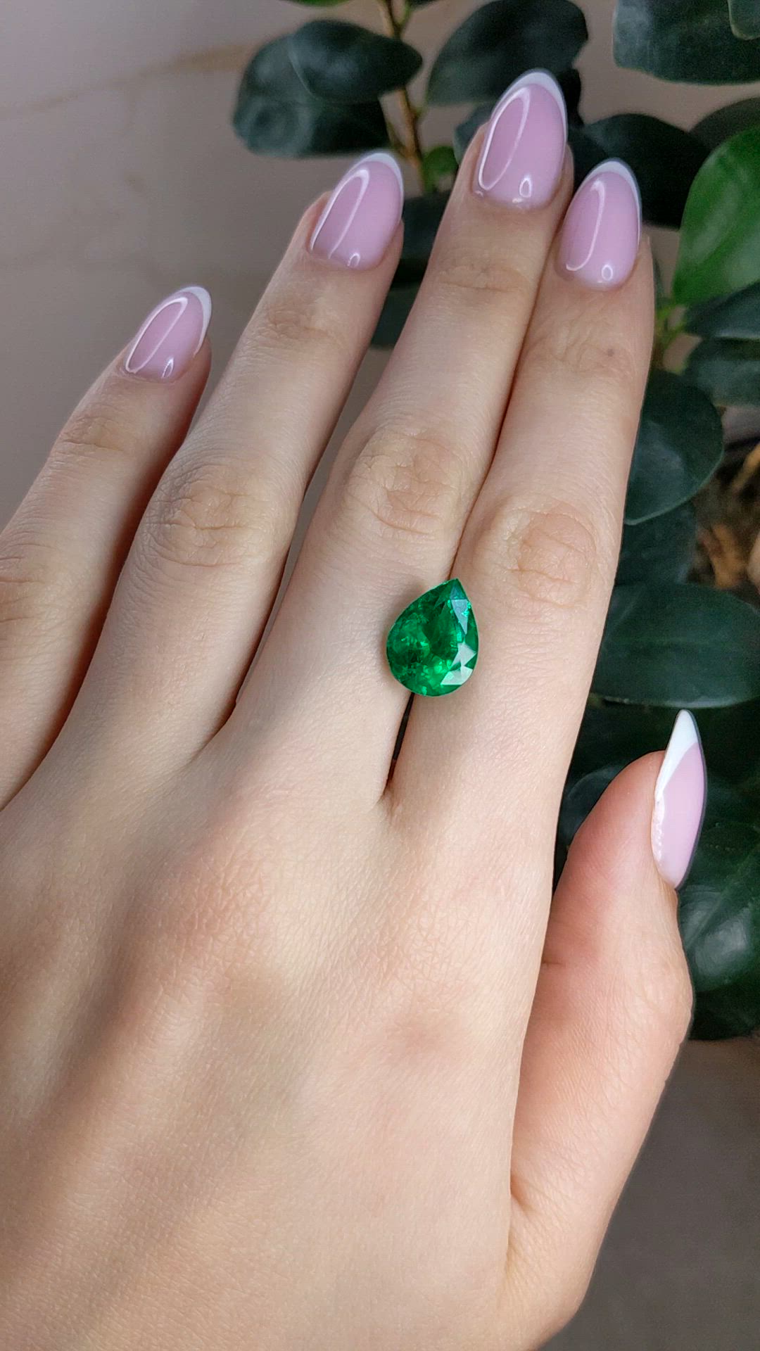 5.85 Ct. Emerald from Zambia Size Video