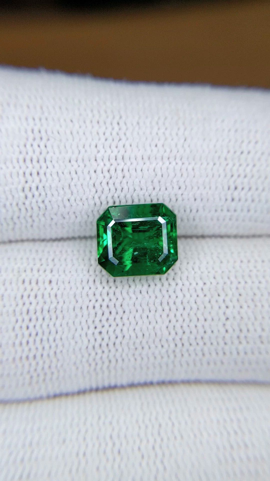 2.96 Ct. Emerald from Zambia Size Video