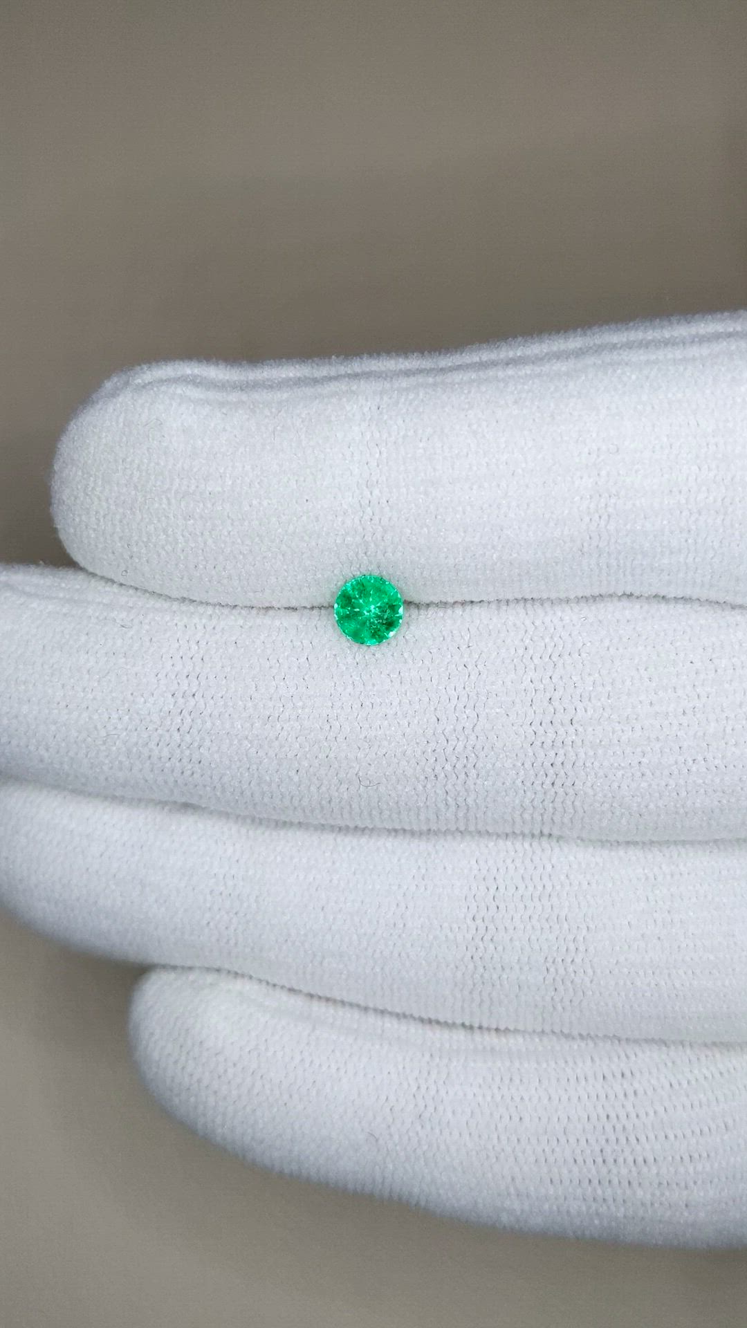 0.33 Ct. Emerald from Afghanistan Size Video