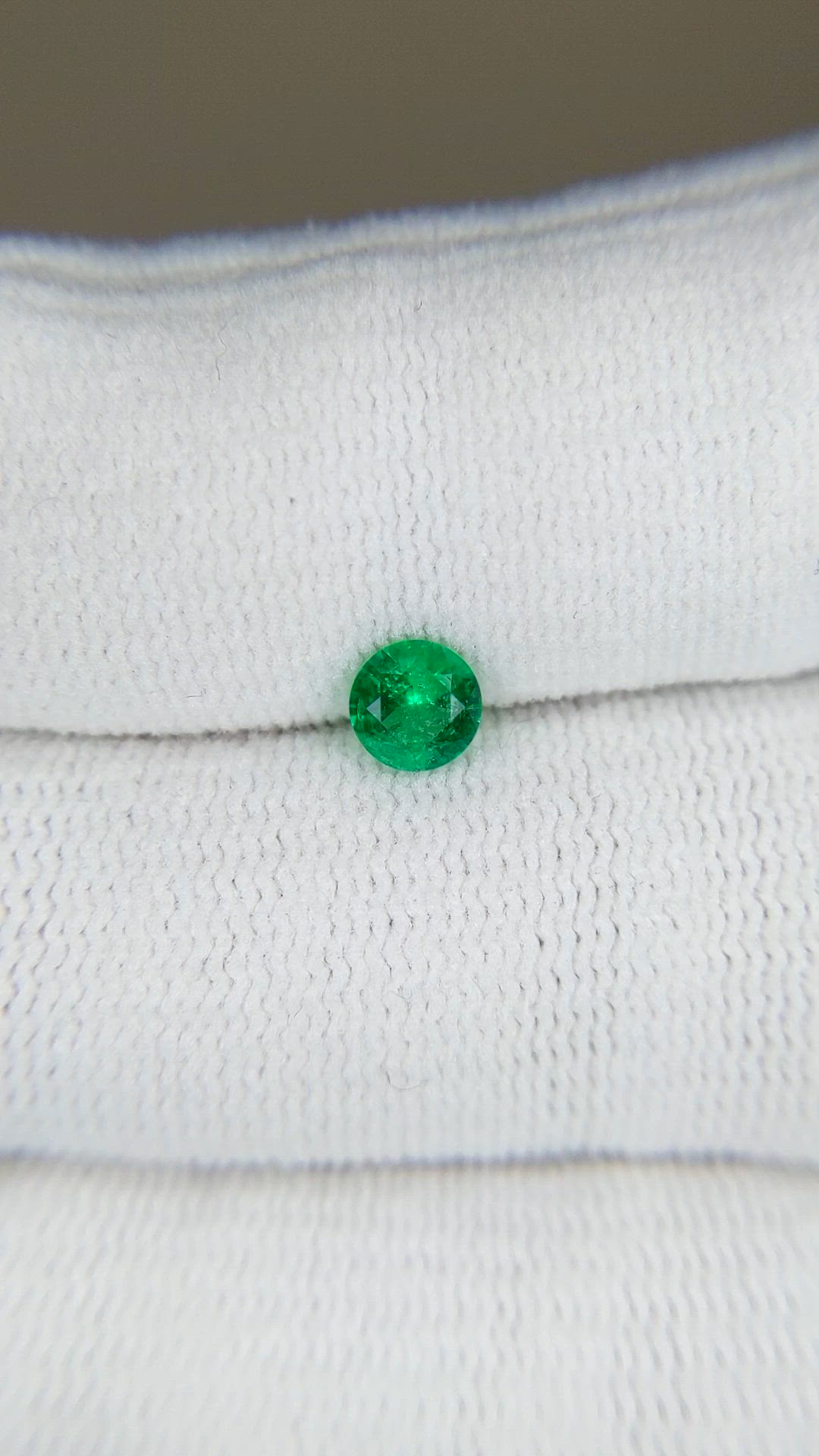 0.33 Ct. Emerald from Afghanistan Size Video