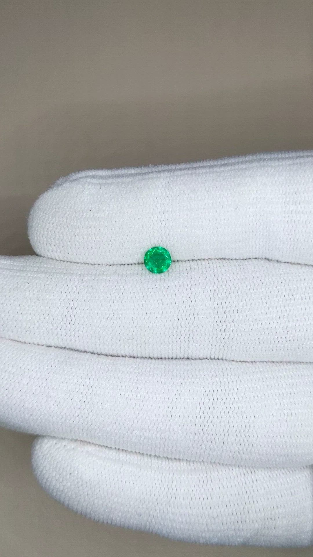 0.32 Ct. Emerald from Afghanistan Size Video