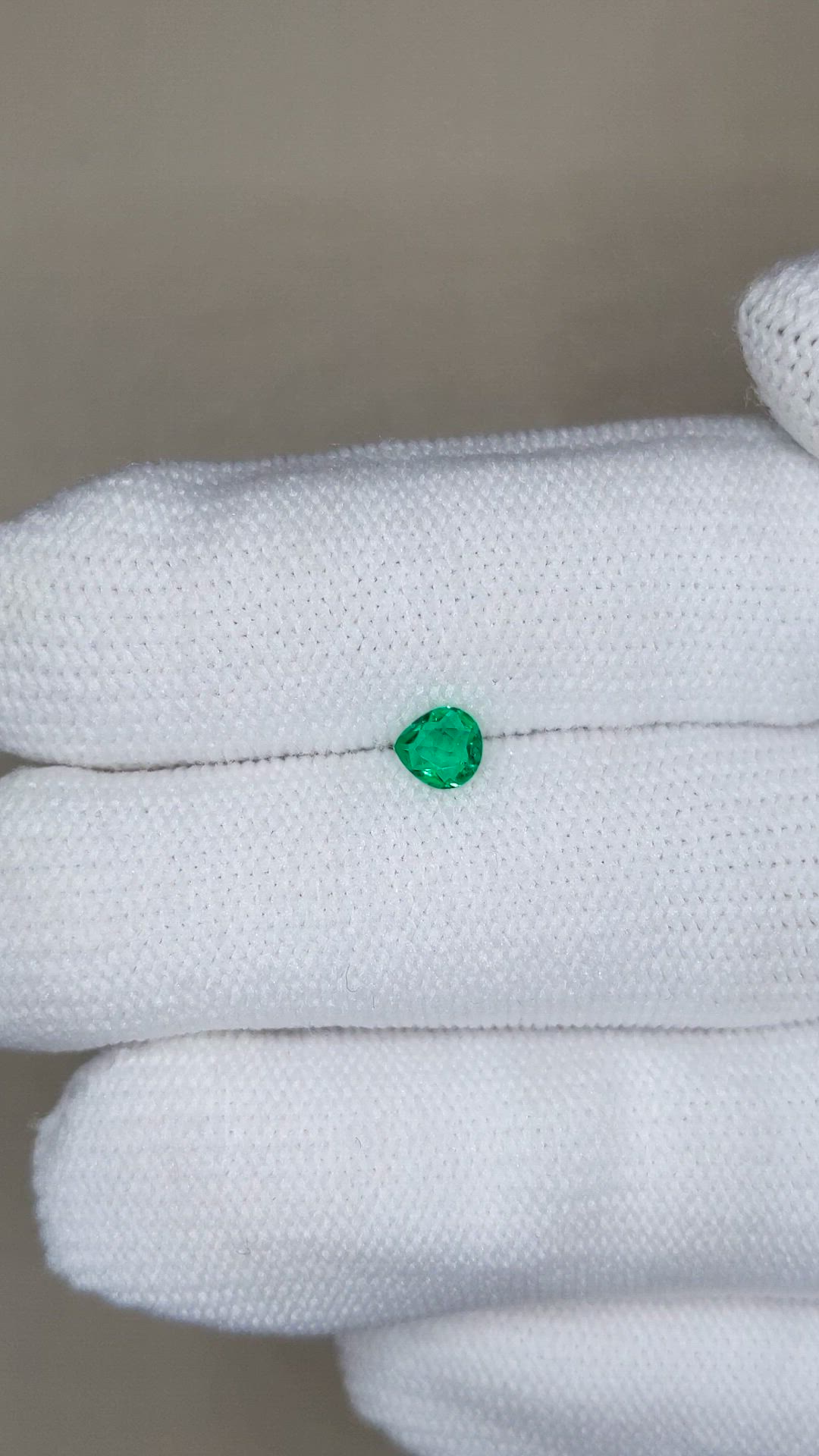 0.22 Ct. Emerald from Afghanistan Size Video