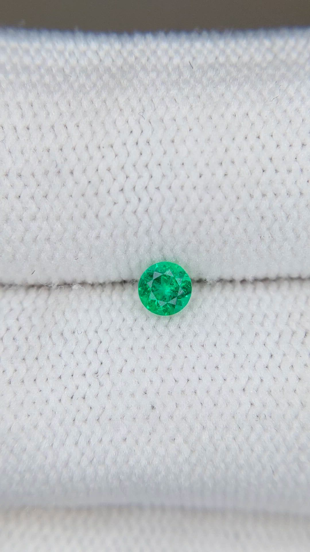 0.15 Ct. Emerald from Afghanistan Size Video