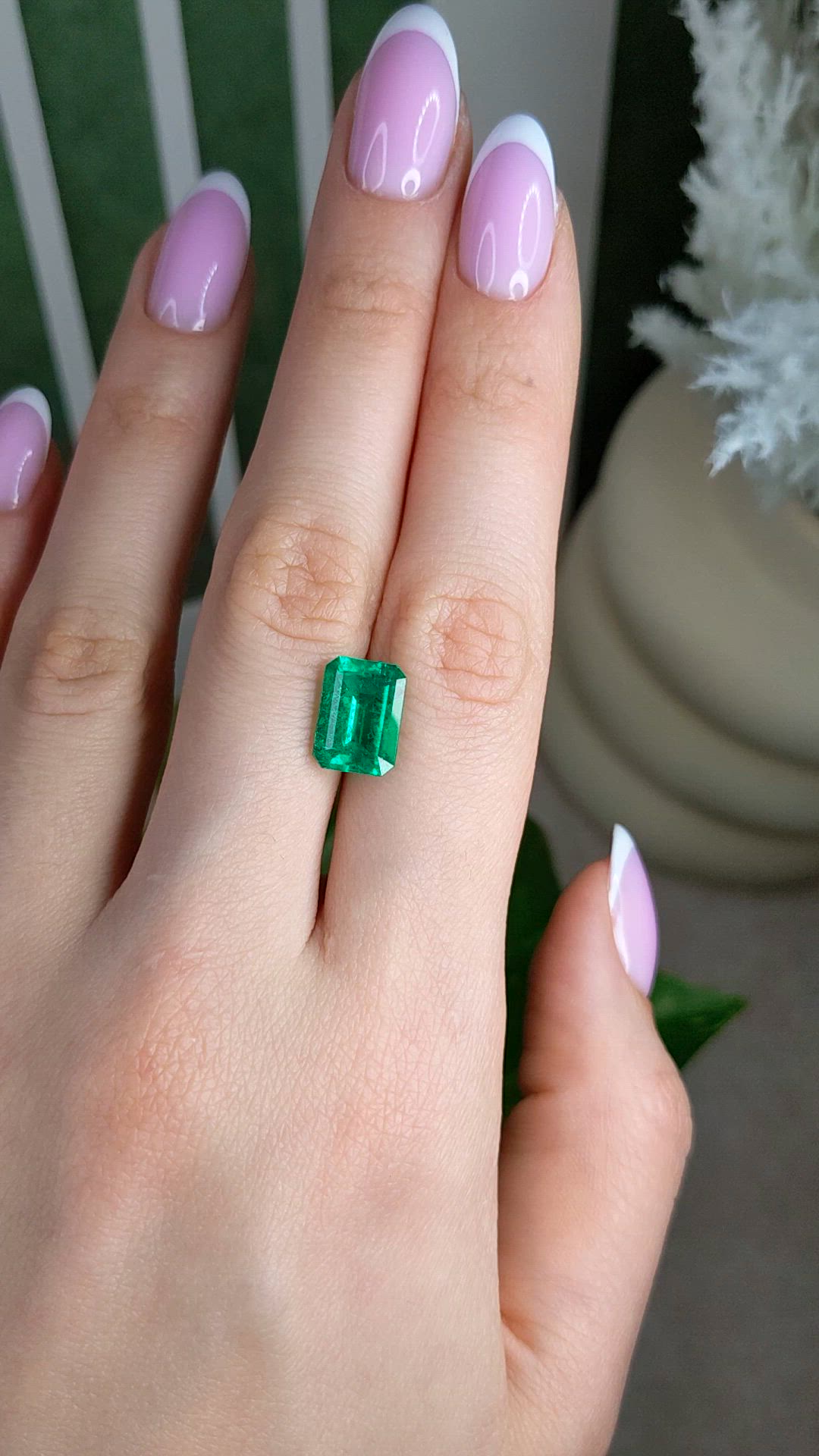 3.81 Ct. Emerald from Colombia Size Video