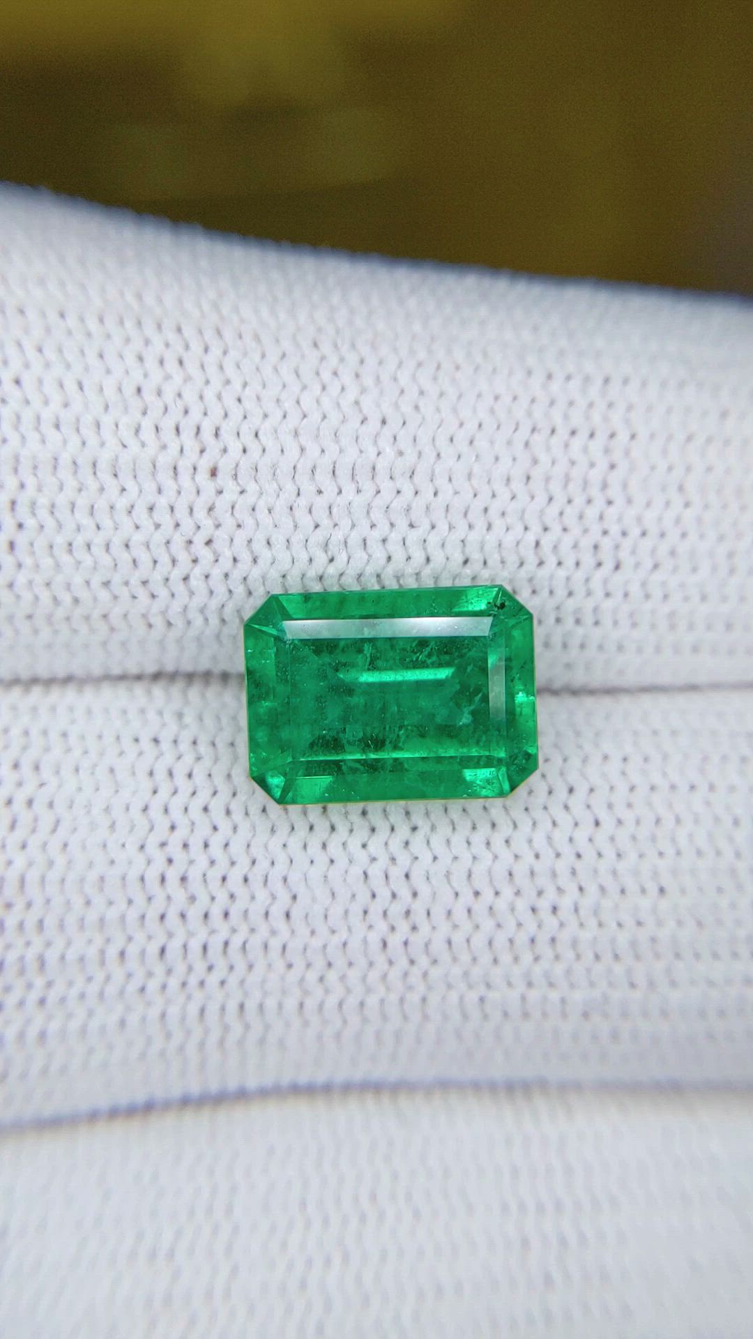 3.81 Ct. Emerald from Colombia Size Video