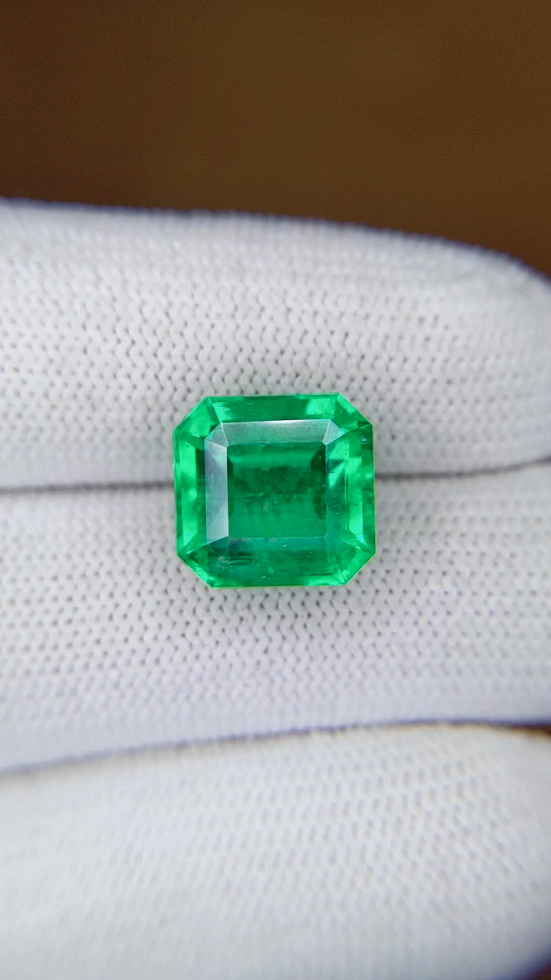 6.19 Ct. Emerald from Colombia Size Video