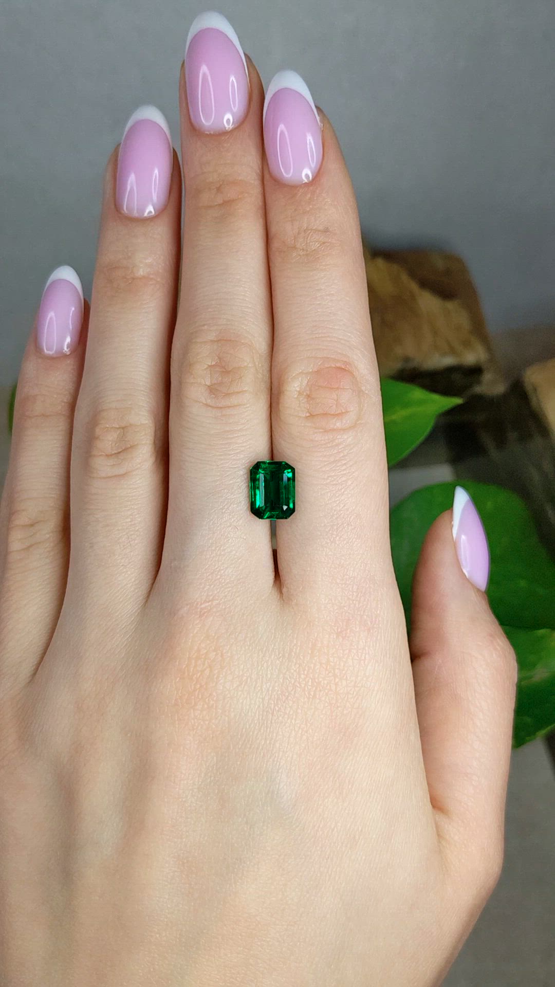 2.64 Ct. Emerald from Colombia Size Video