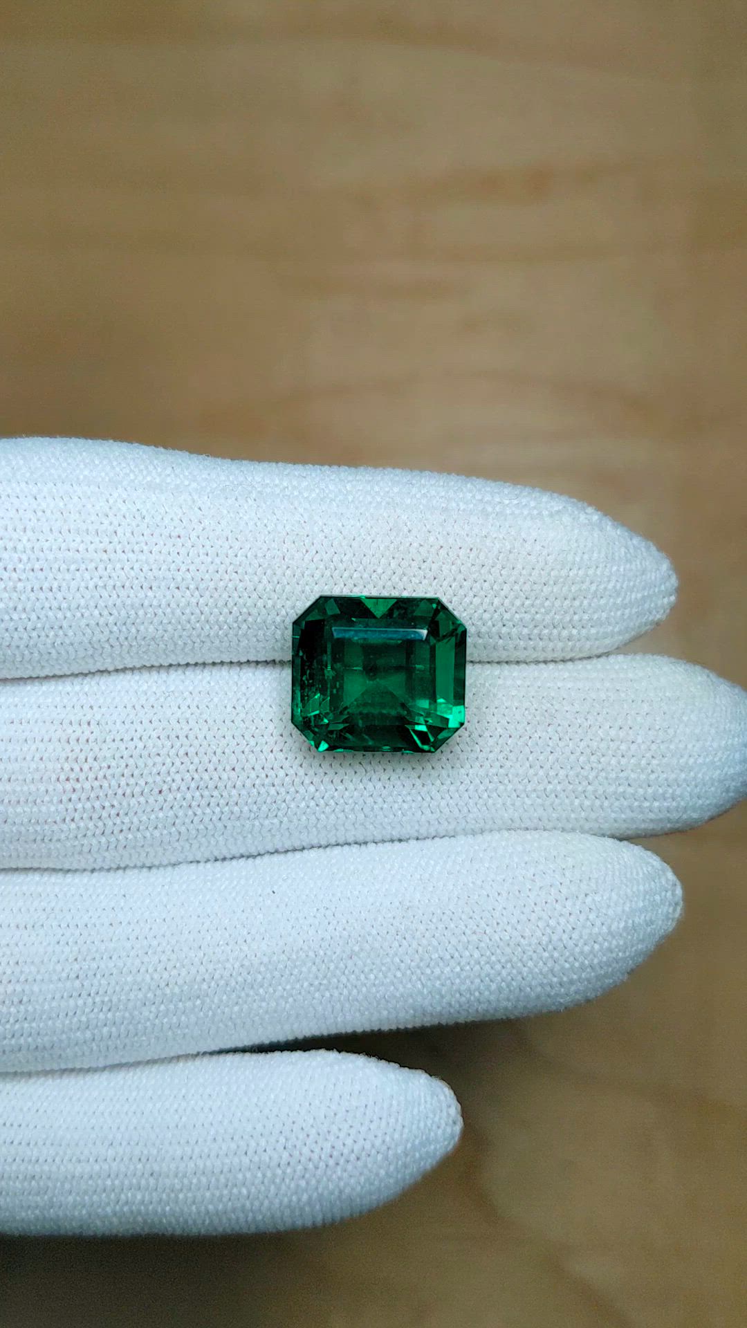 9.28 Ct. Emerald from Zambia Size Video