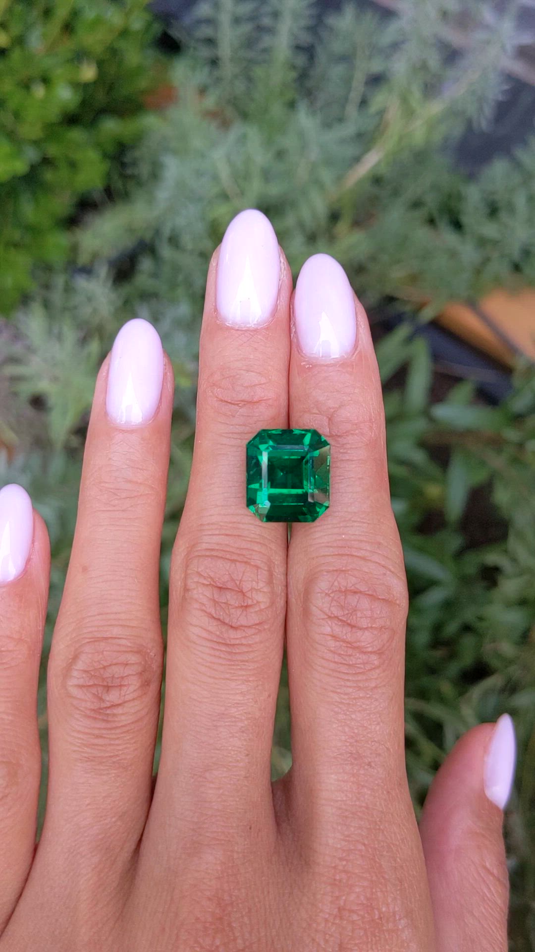 9.28 Ct. Emerald from Zambia Size Video