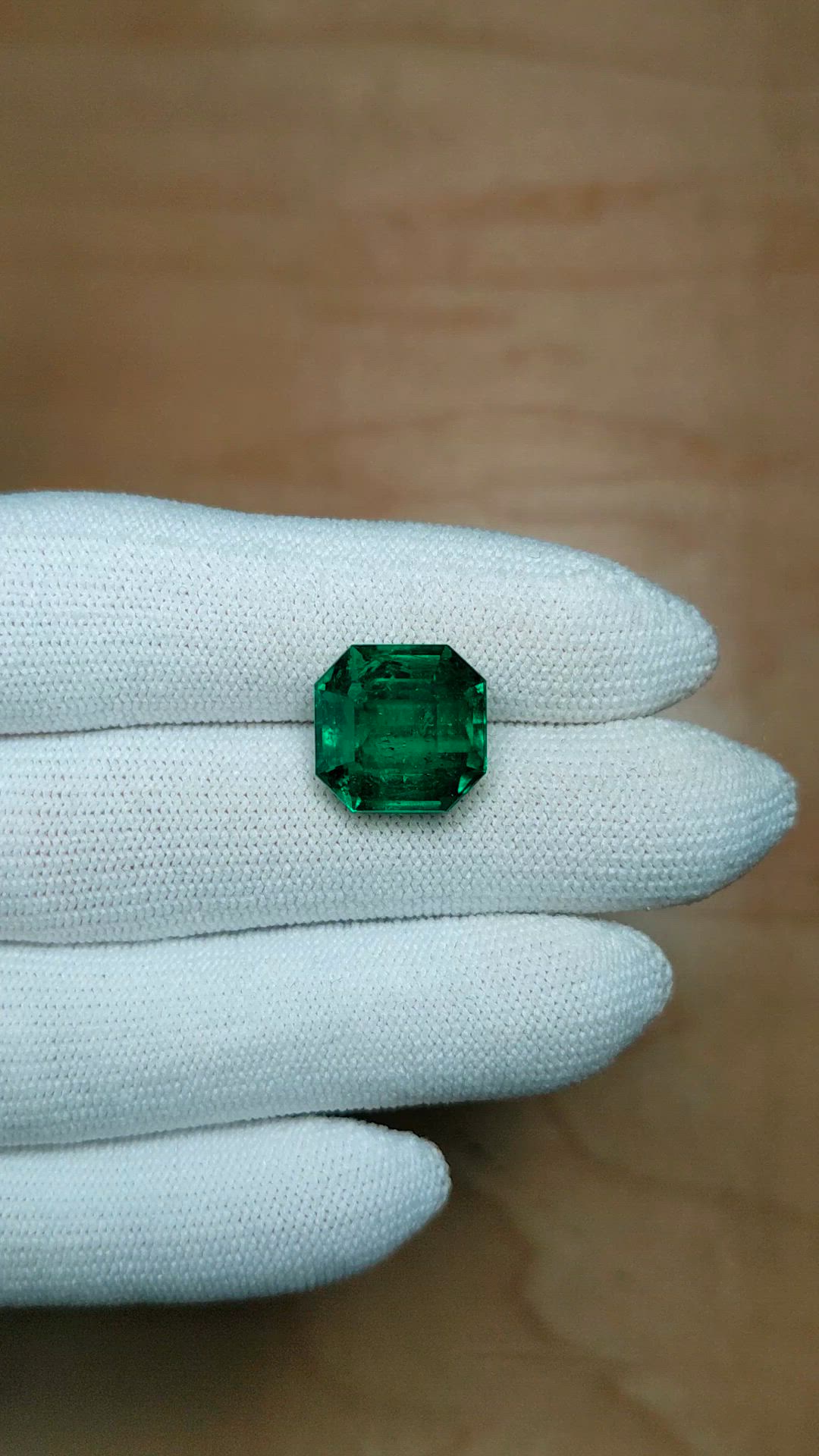 8.47 Ct. Emerald from Colombia Size Video