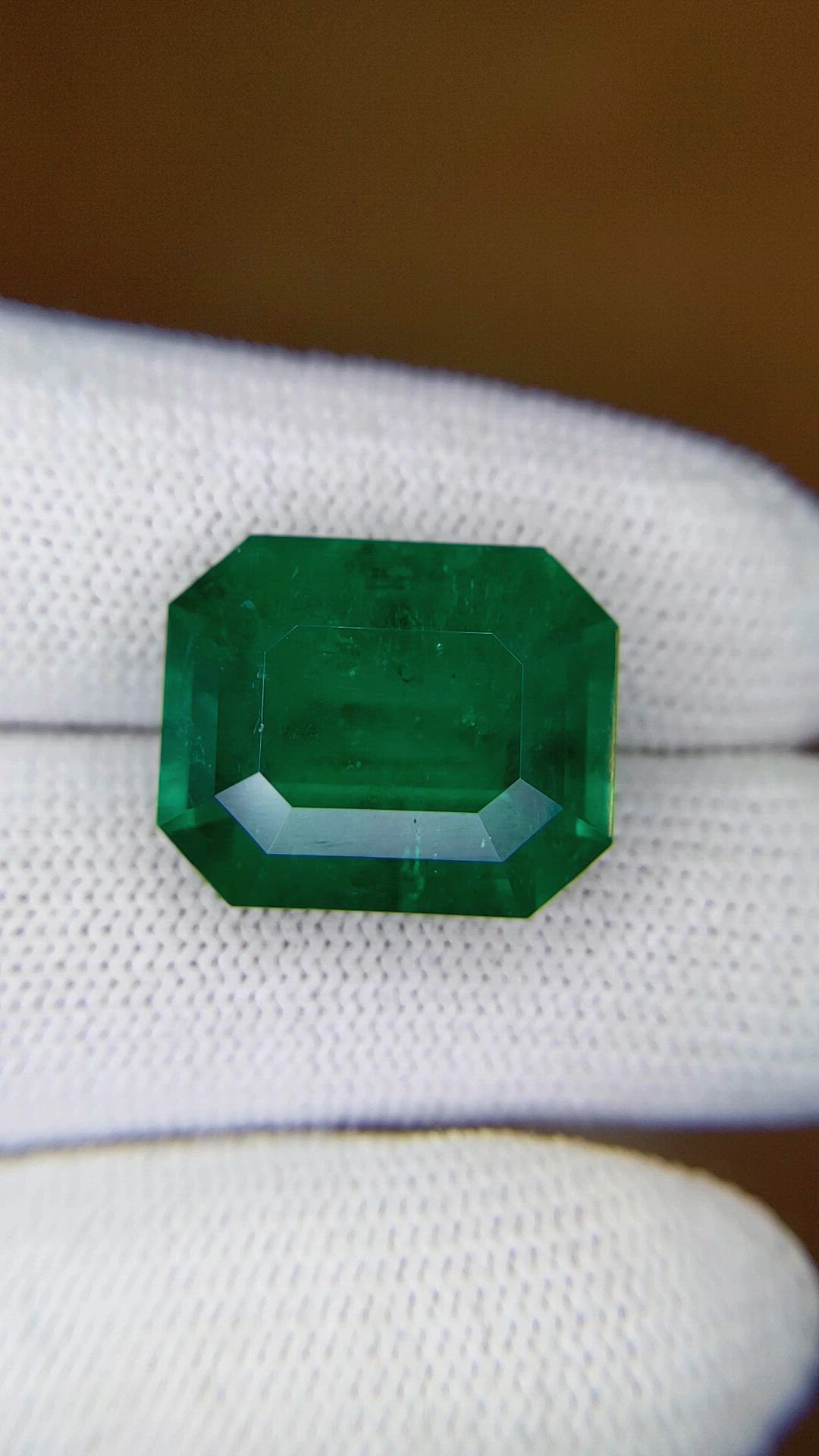 12.23 Ct. Emerald from Colombia Size Video