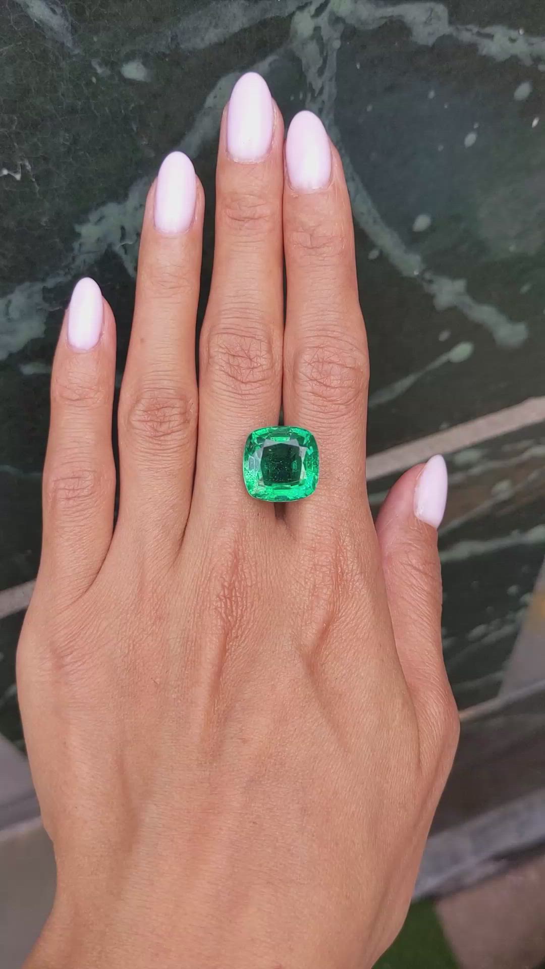 13.87 Ct. Emerald from Zambia Size Video