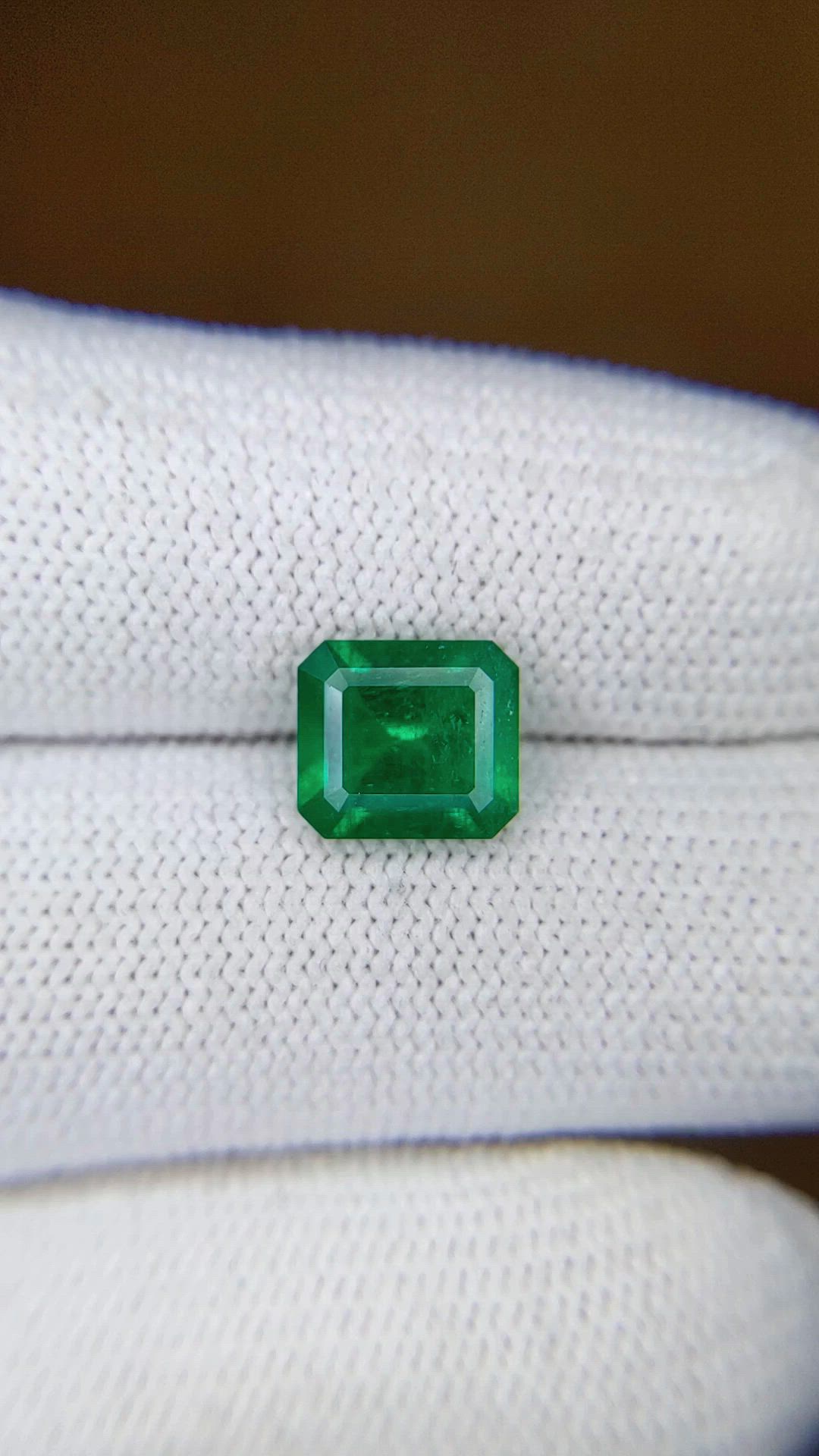1.75 Ct. Emerald from Colombia Size Video