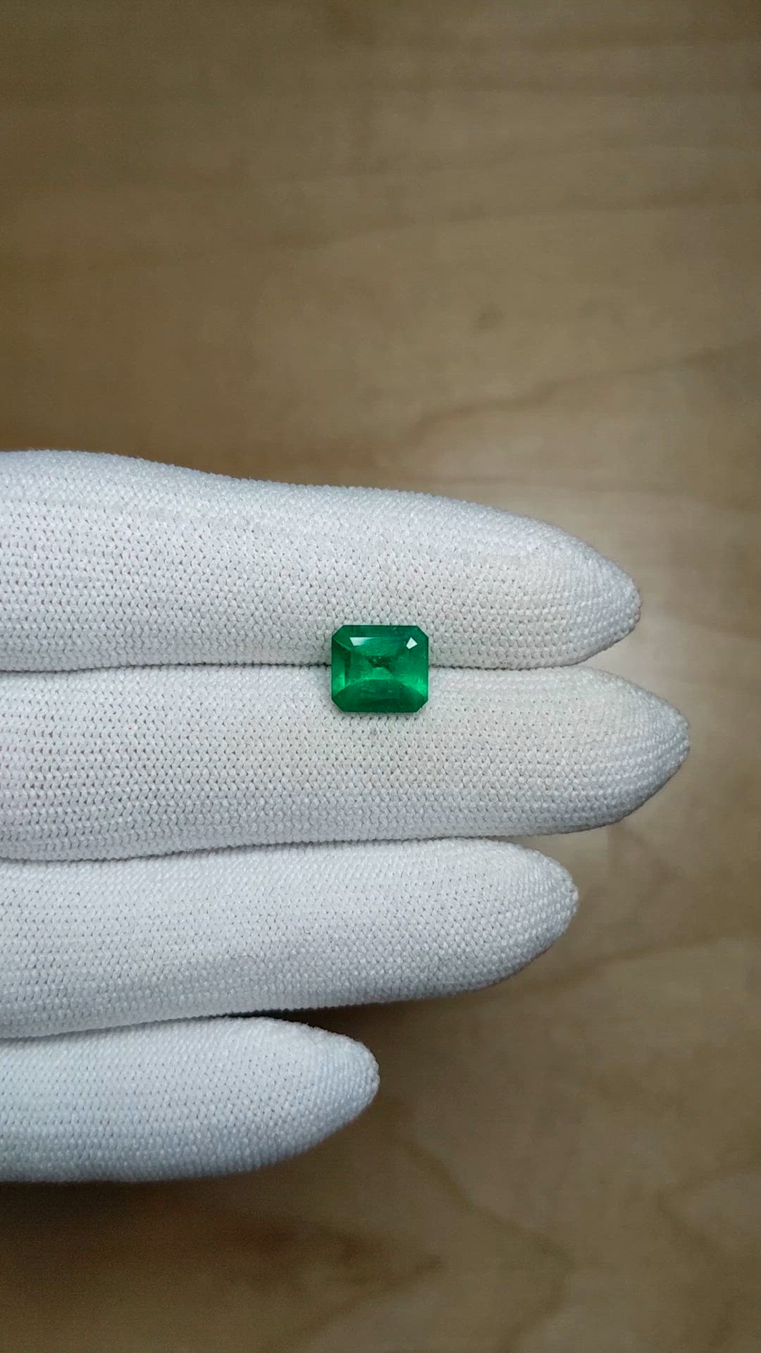 1.75 Ct. Emerald from Colombia Size Video