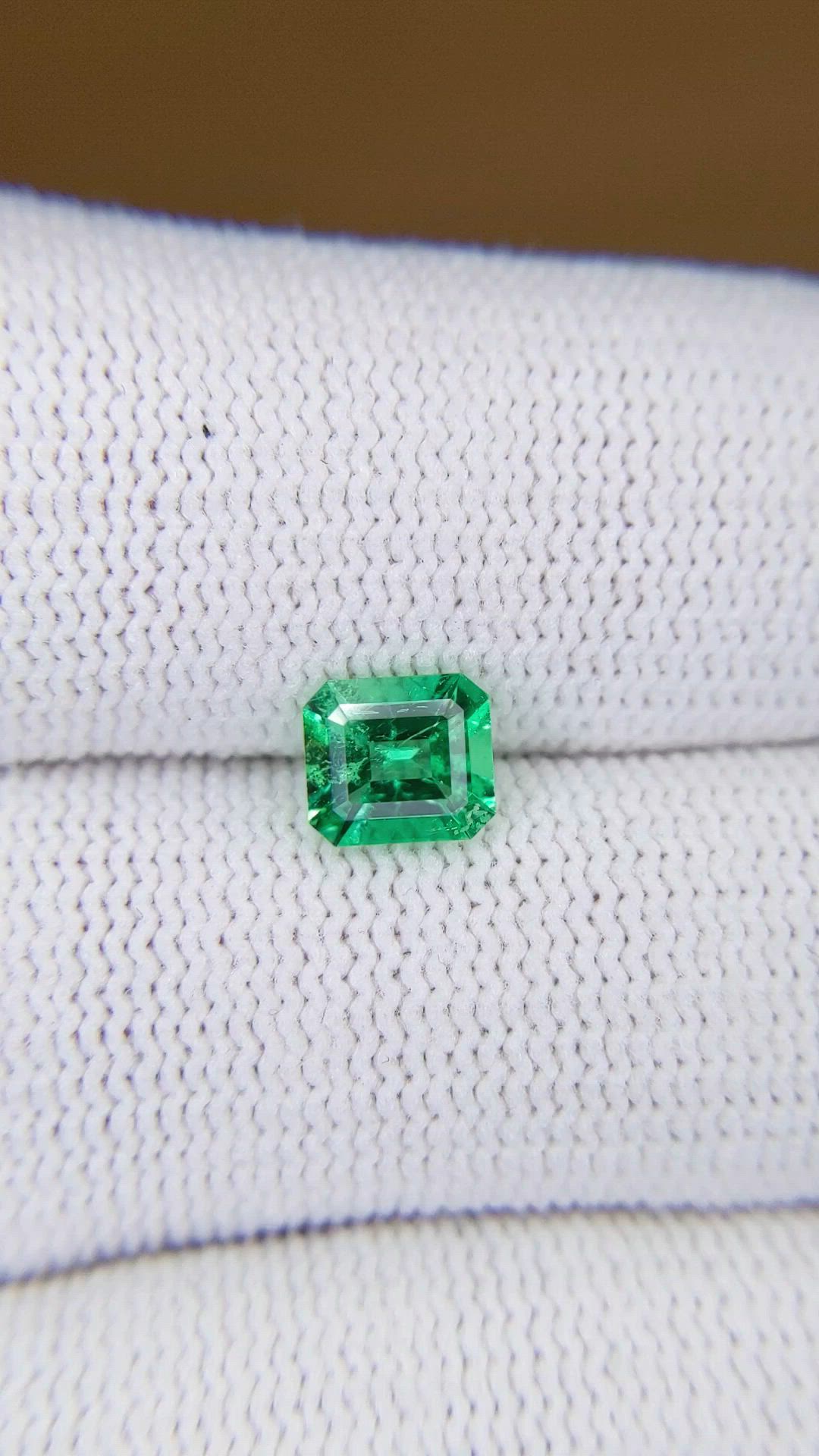 0.77 Ct. Emerald from Colombia Size Video