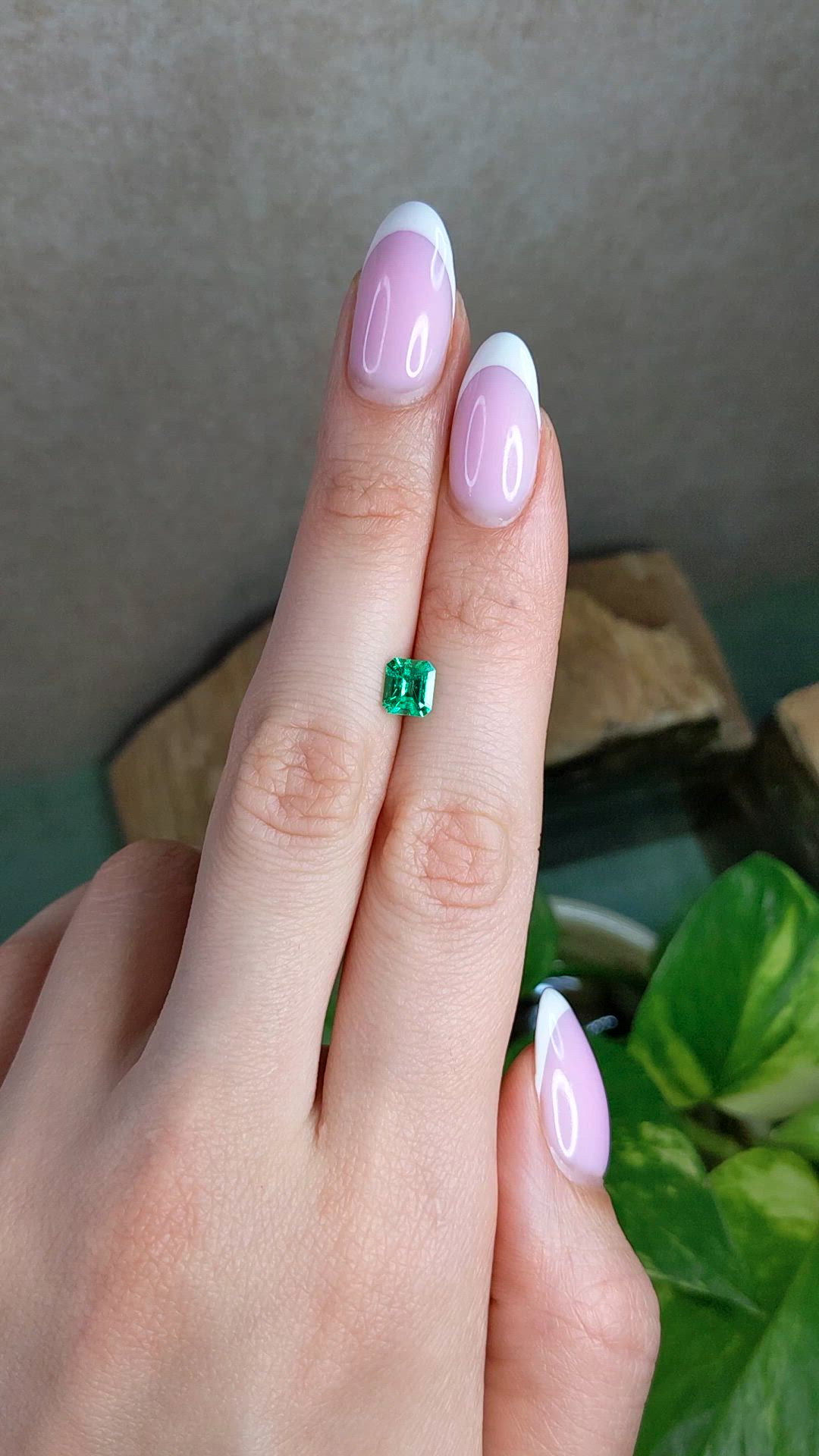 0.77 Ct. Emerald from Colombia Size Video