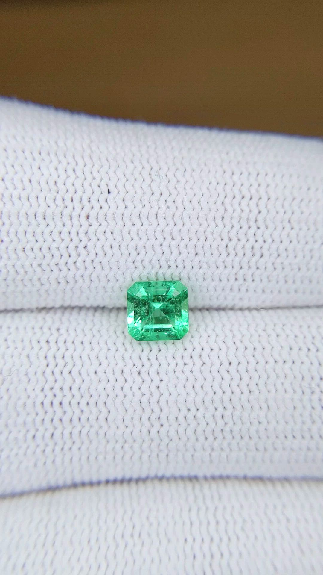 0.73 Ct. Emerald from Colombia Size Video