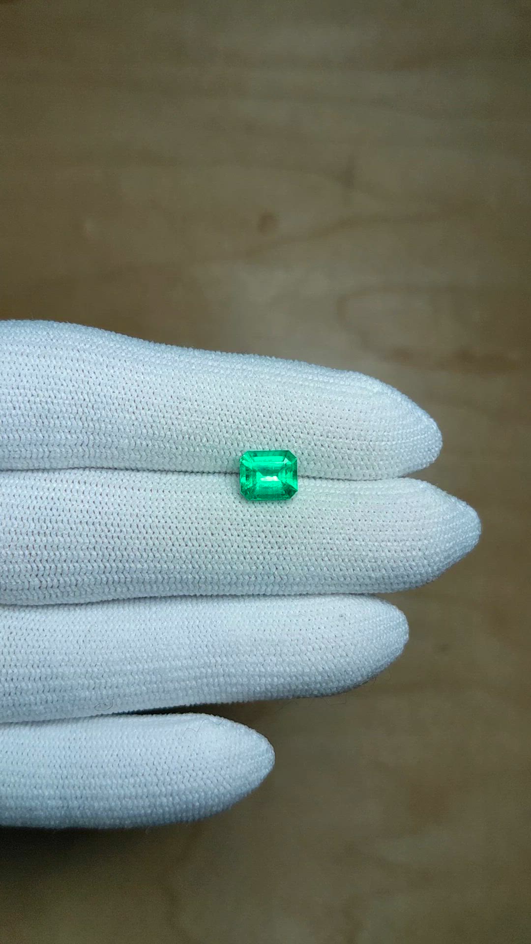 1.18 Ct. Emerald from Colombia Size Video